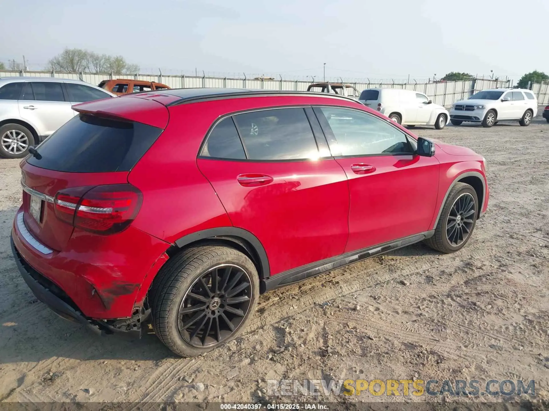 4 Фотография поврежденного автомобиля WDCTG4EB4KU019036 MERCEDES-BENZ GLA 250 2019
