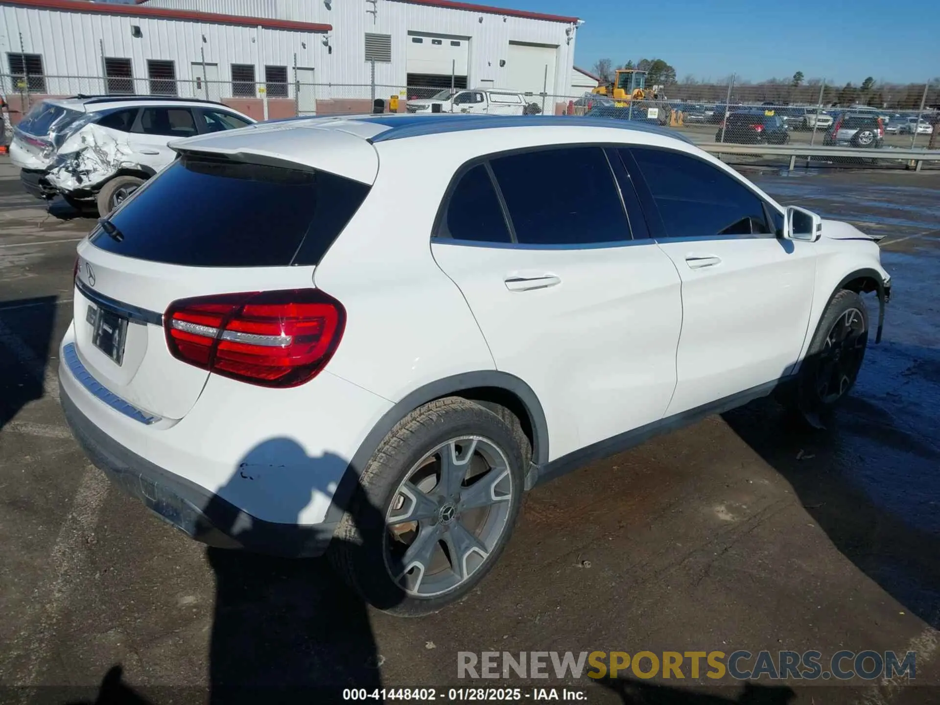 4 Photograph of a damaged car WDCTG4EB6KJ550319 MERCEDES-BENZ GLA 250 2019