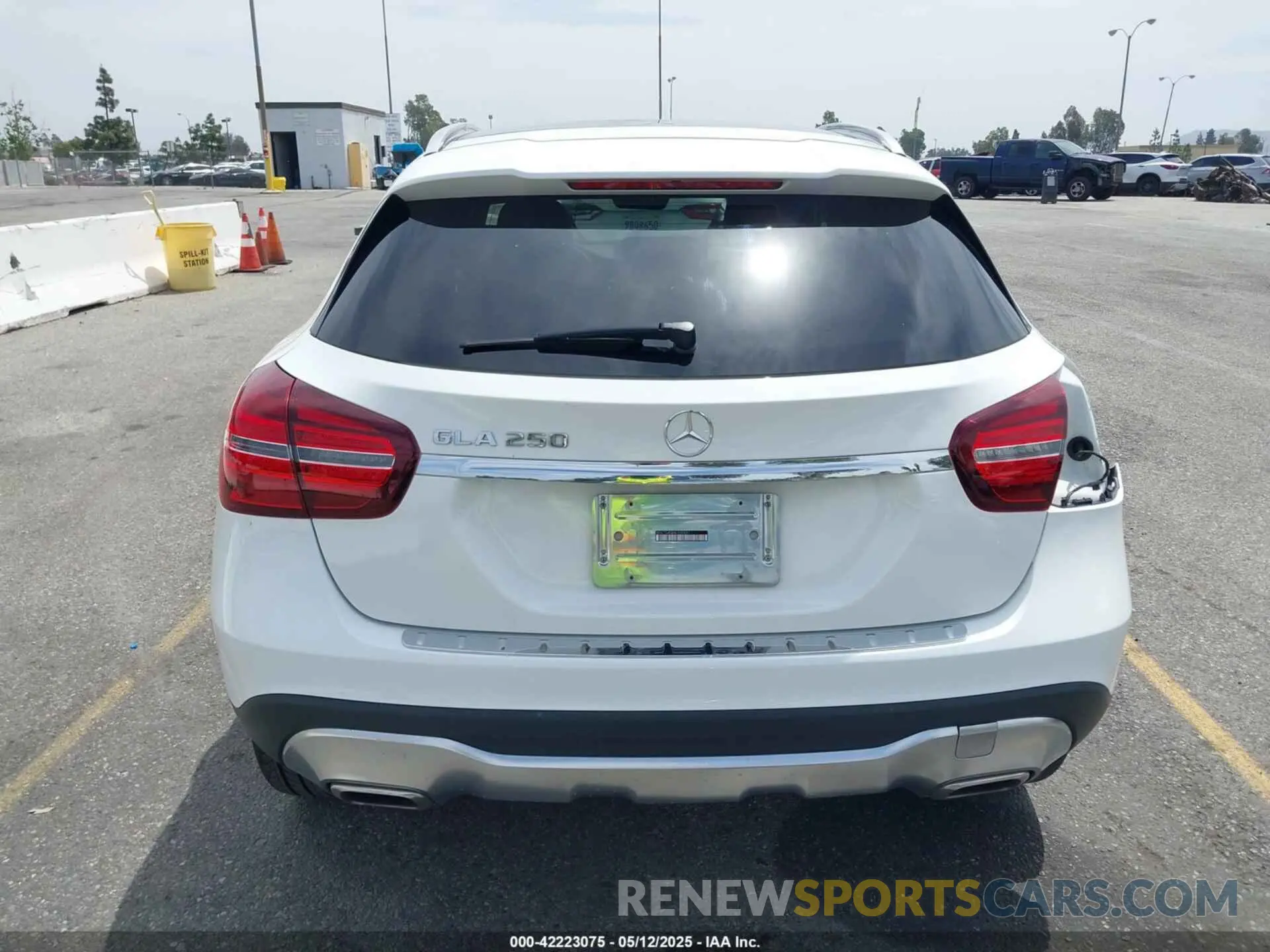 17 Photograph of a damaged car WDCTG4EB9KJ550931 MERCEDES-BENZ GLA 250 2019