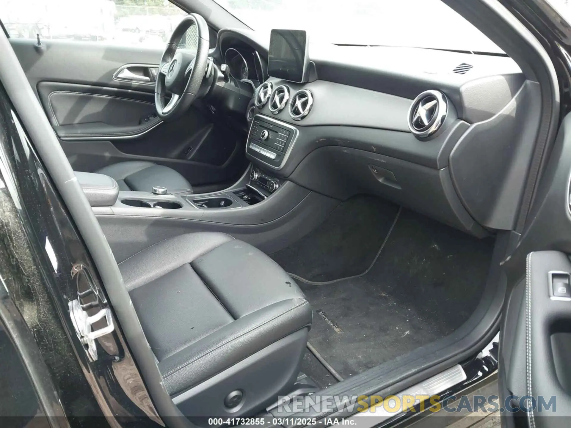5 Photograph of a damaged car W1NTG4GB1LU031304 MERCEDES-BENZ GLA 250 2020