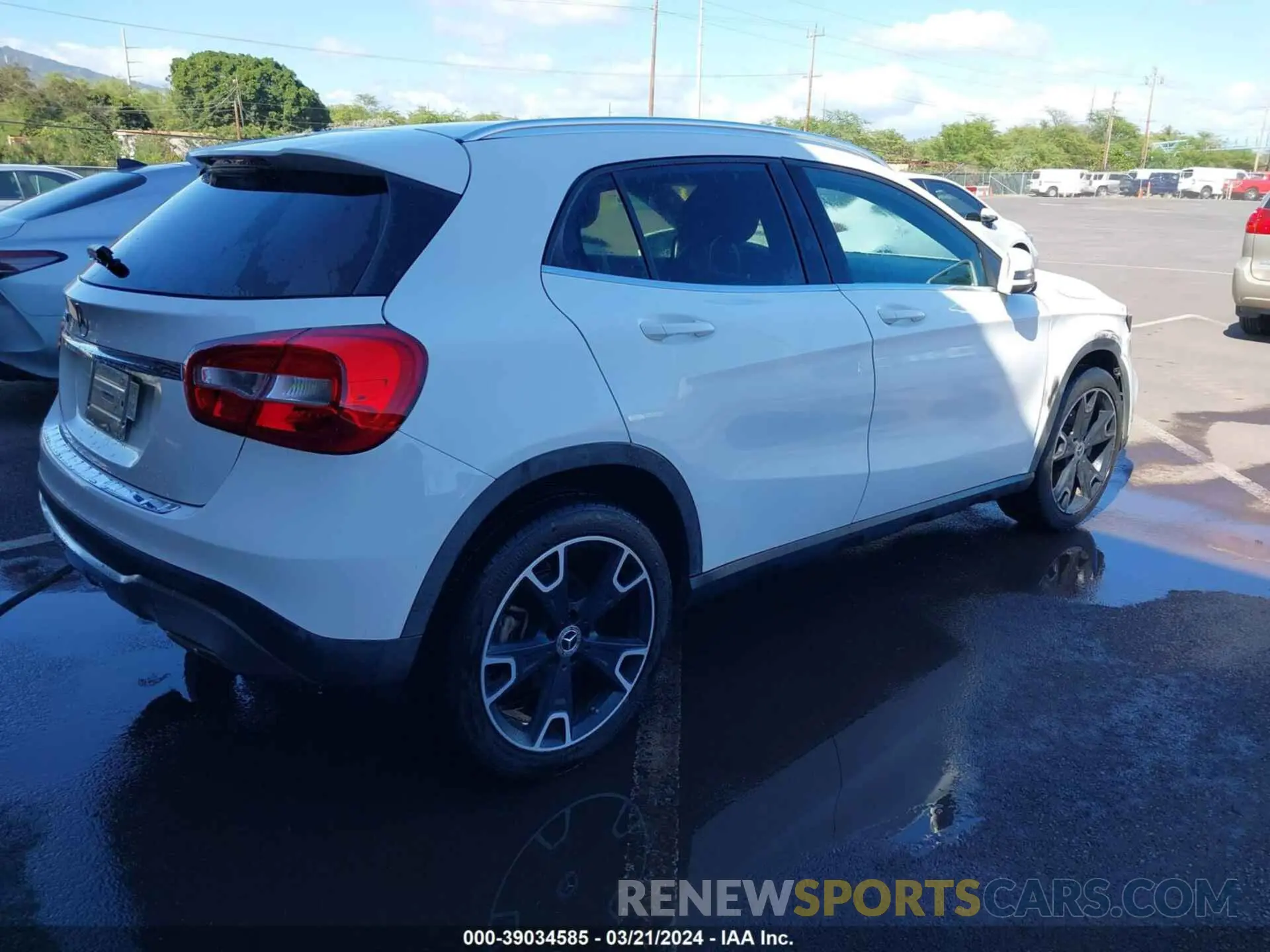 4 Photograph of a damaged car WDCTG4EB9LJ656894 MERCEDES-BENZ GLA 250 2020