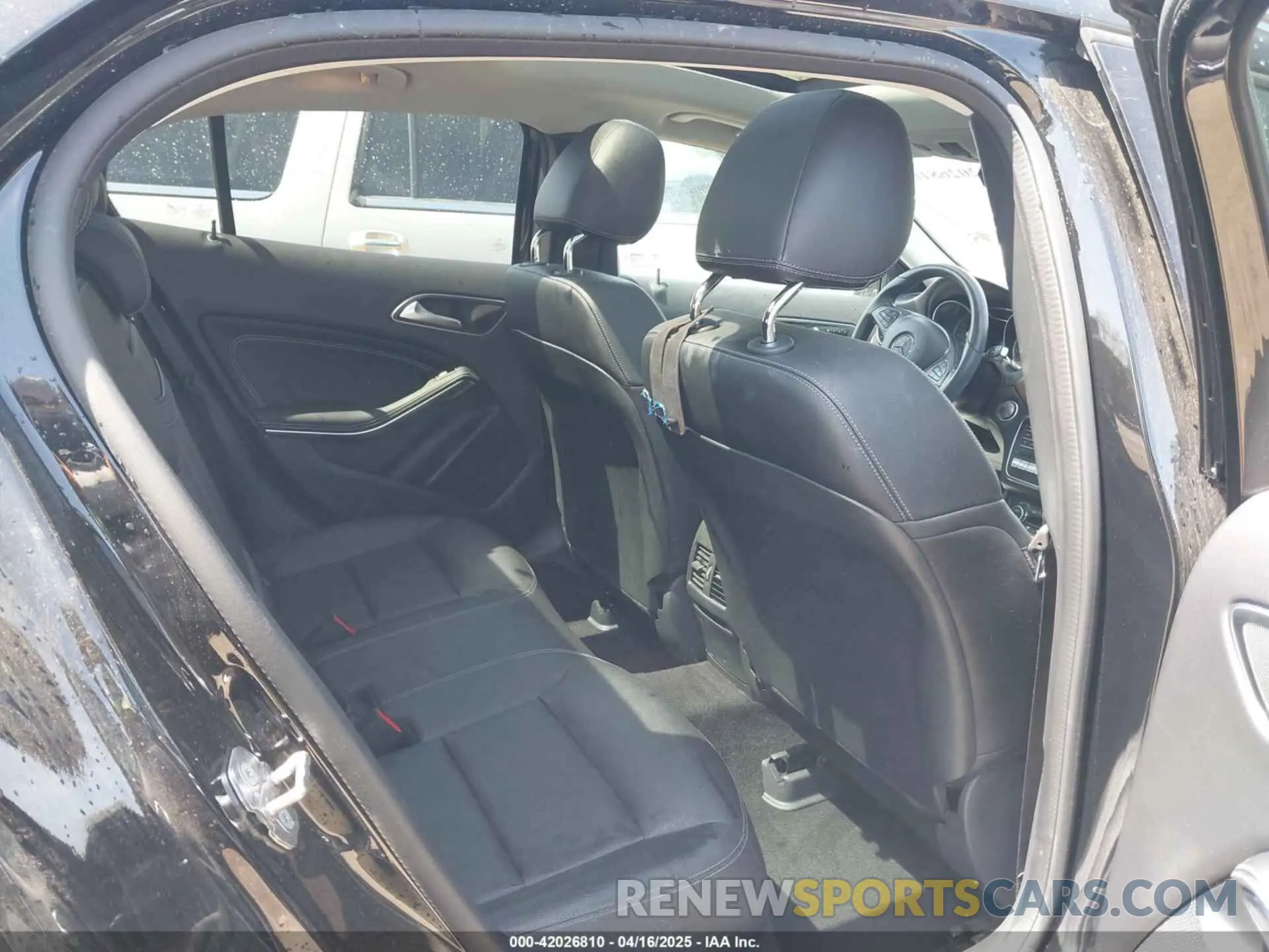 8 Photograph of a damaged car WDCTG4GB2LJ663215 MERCEDES-BENZ GLA 250 2020