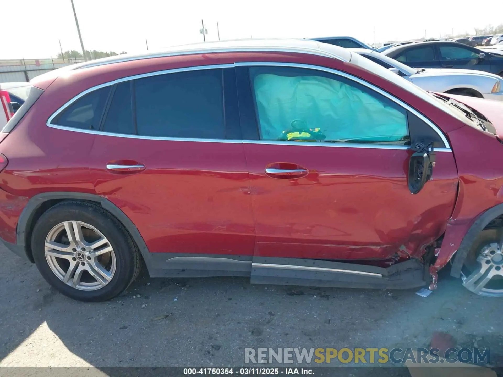 13 Photograph of a damaged car W1N4N4GB2MJ209699 MERCEDES-BENZ GLA 250 2021