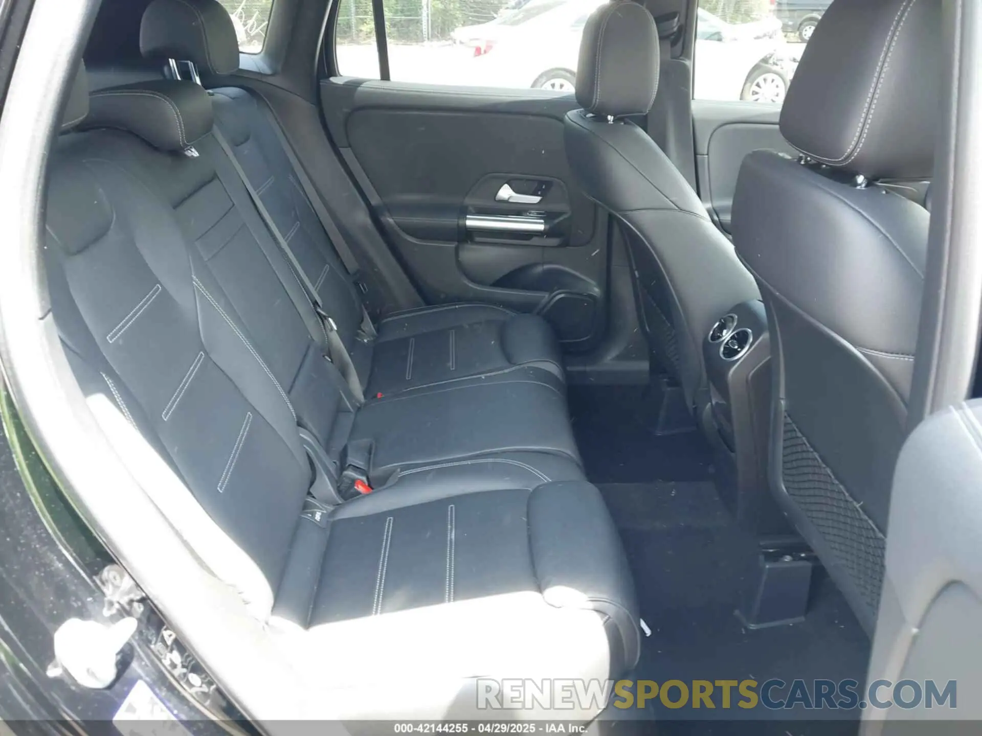 8 Photograph of a damaged car W1N4N4GB4MJ138151 MERCEDES-BENZ GLA 250 2021