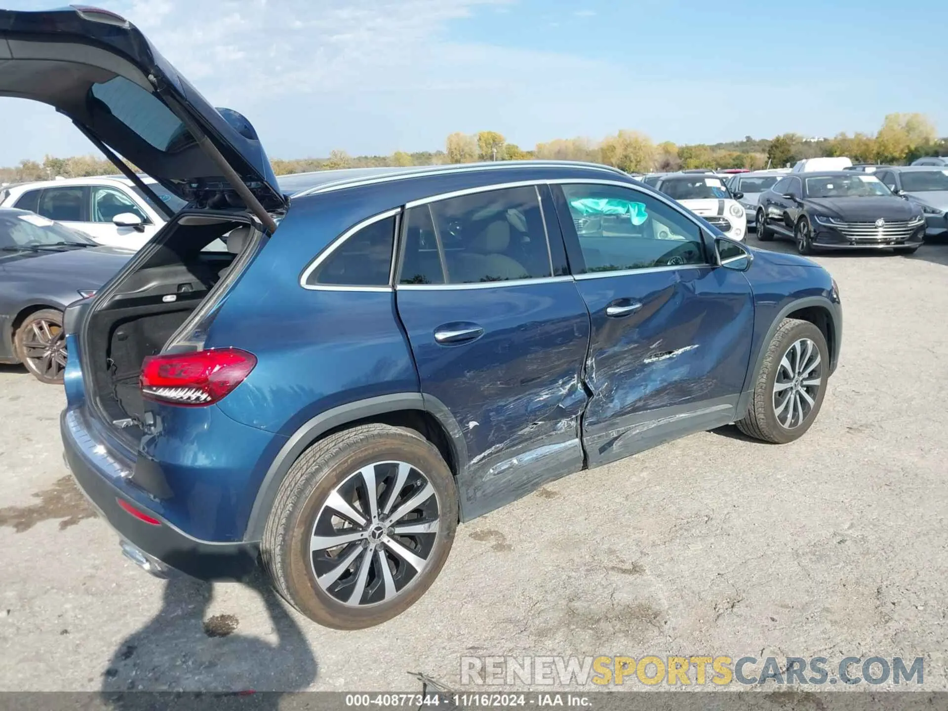 4 Photograph of a damaged car W1N4N4GB6MJ234881 MERCEDES-BENZ GLA 250 2021