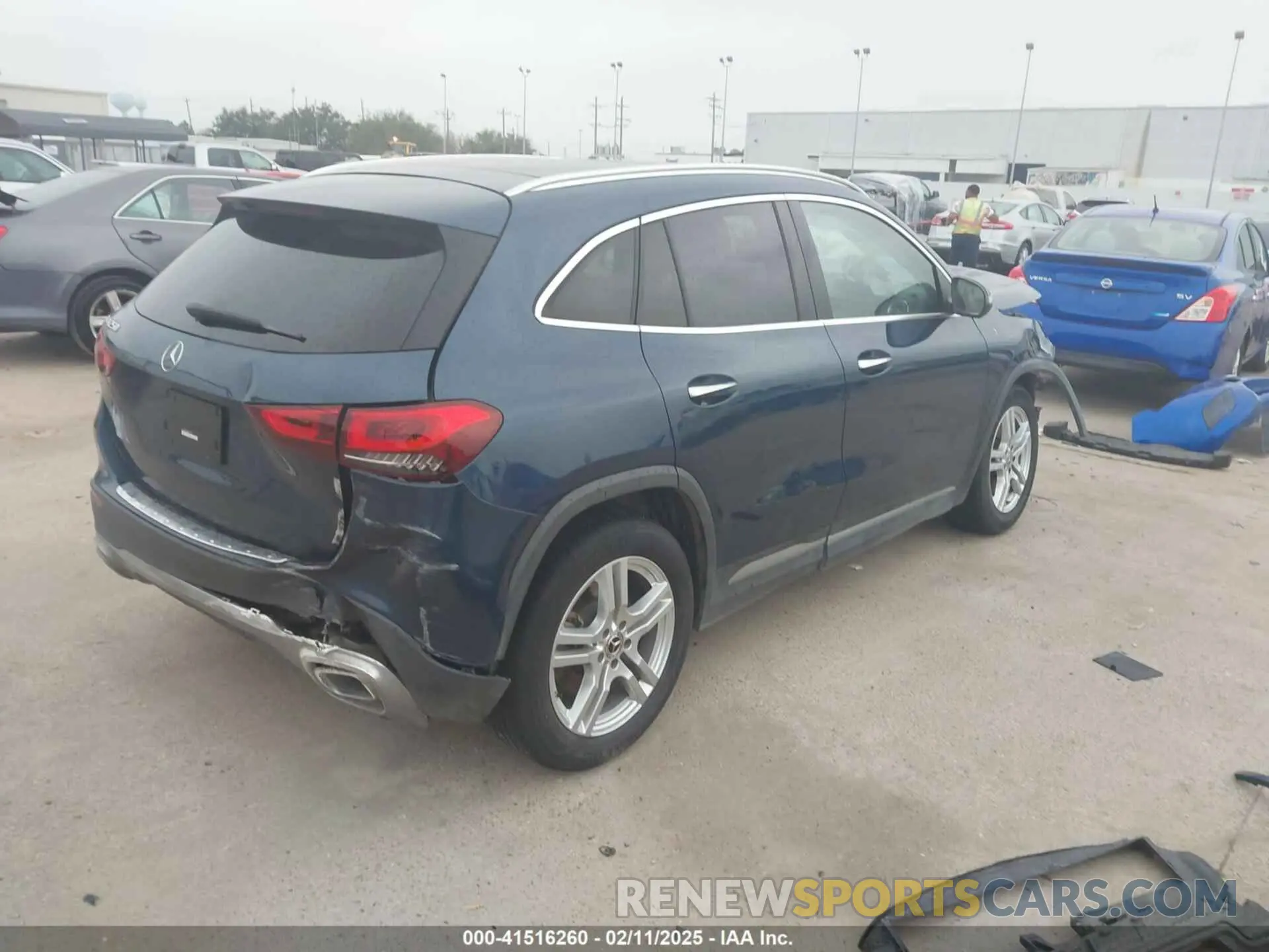 4 Photograph of a damaged car W1N4N4GB8MJ203275 MERCEDES-BENZ GLA 250 2021