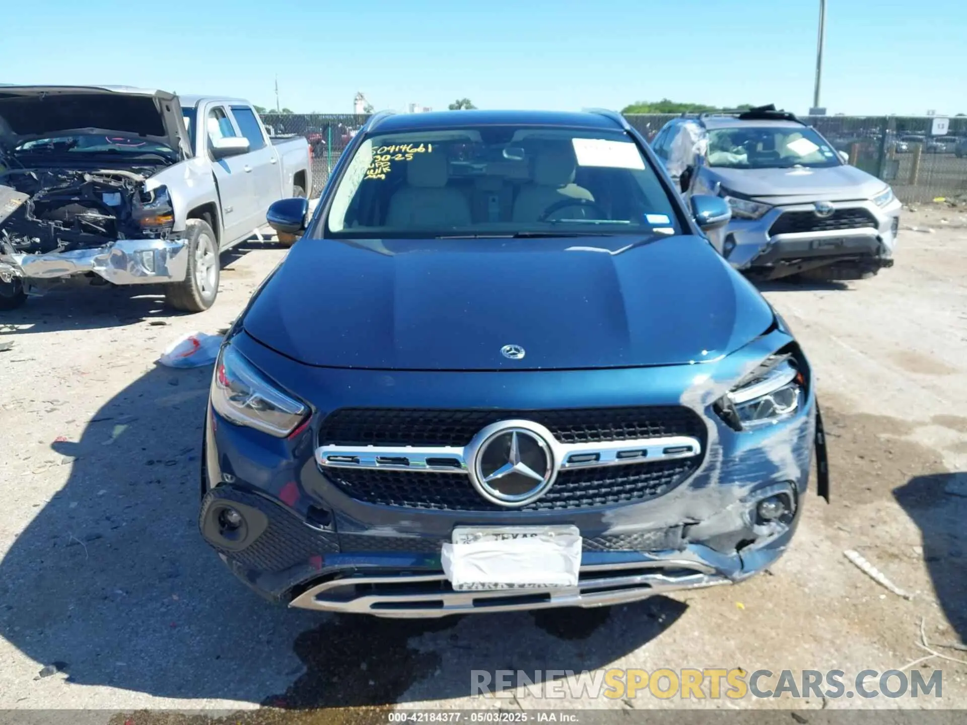 12 Photograph of a damaged car W1N4N4GB9MJ168794 MERCEDES-BENZ GLA 250 2021