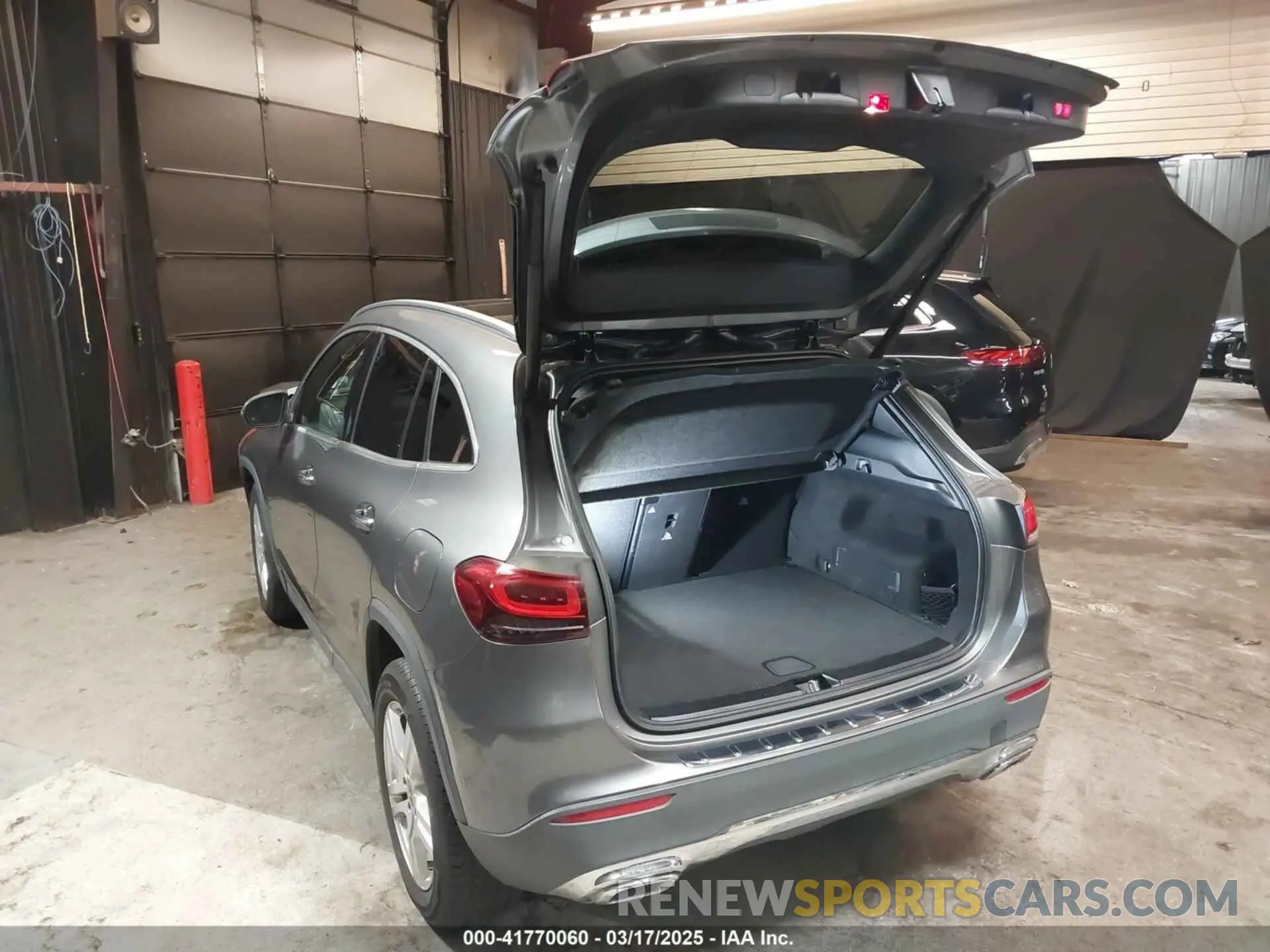 3 Photograph of a damaged car W1N4N4HB1MJ144875 MERCEDES-BENZ GLA 250 2021
