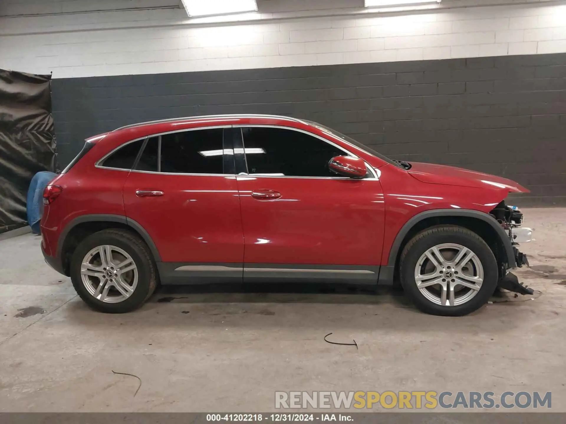 14 Photograph of a damaged car W1N4N4HB6MJ195045 MERCEDES-BENZ GLA 250 2021