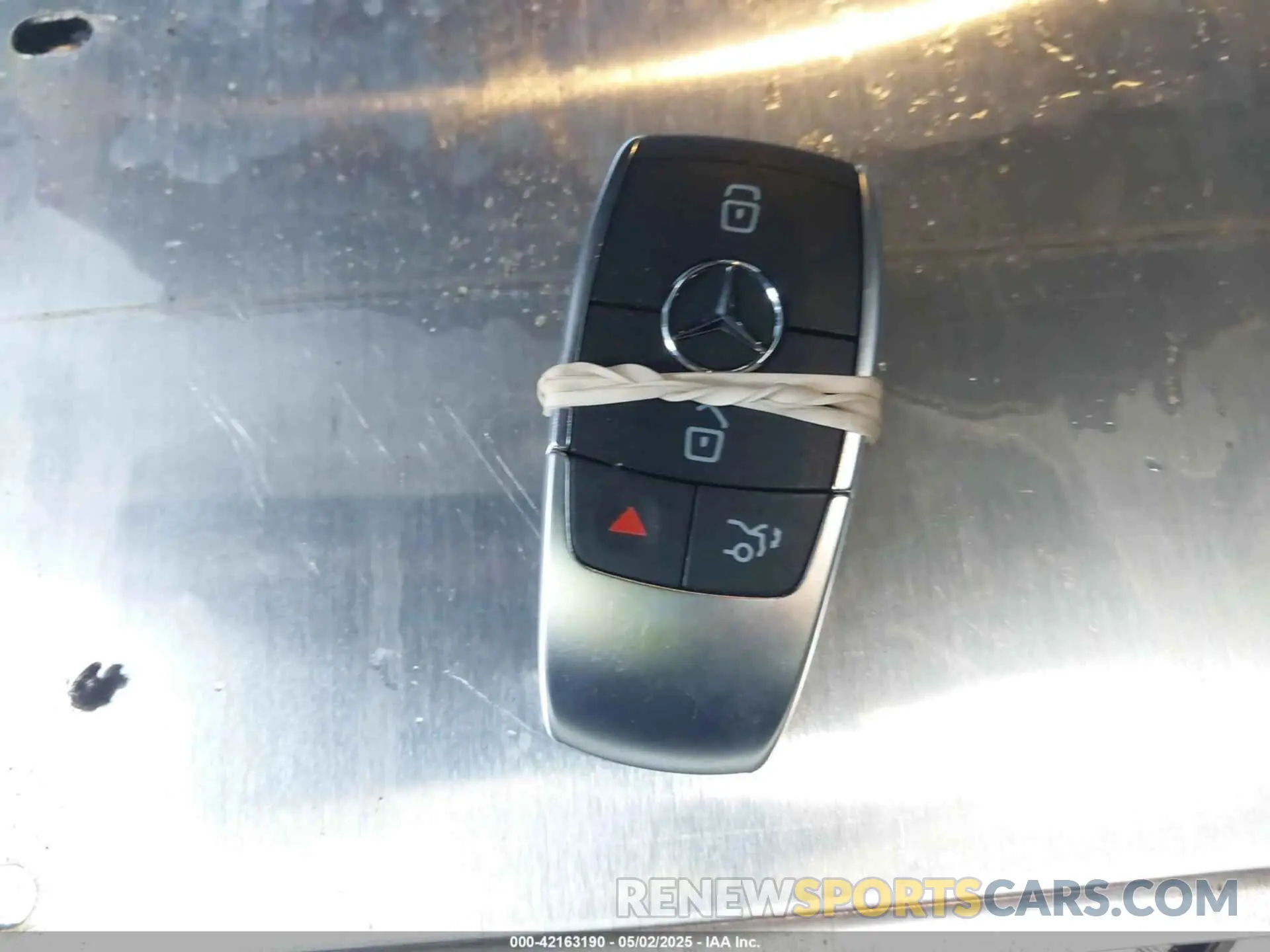11 Photograph of a damaged car W1N4N4GB0NJ317272 MERCEDES-BENZ GLA 250 2022