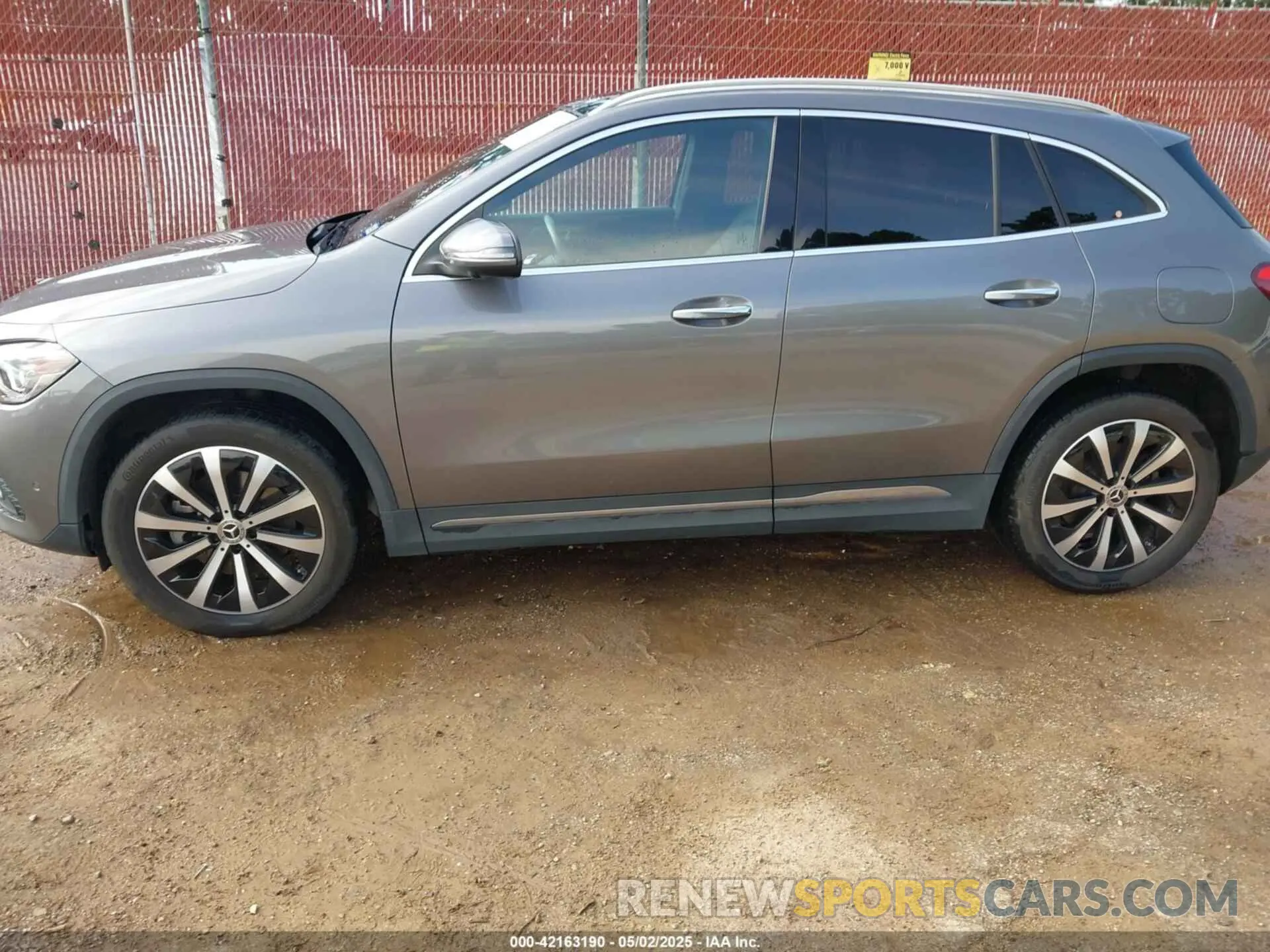 14 Photograph of a damaged car W1N4N4GB0NJ317272 MERCEDES-BENZ GLA 250 2022