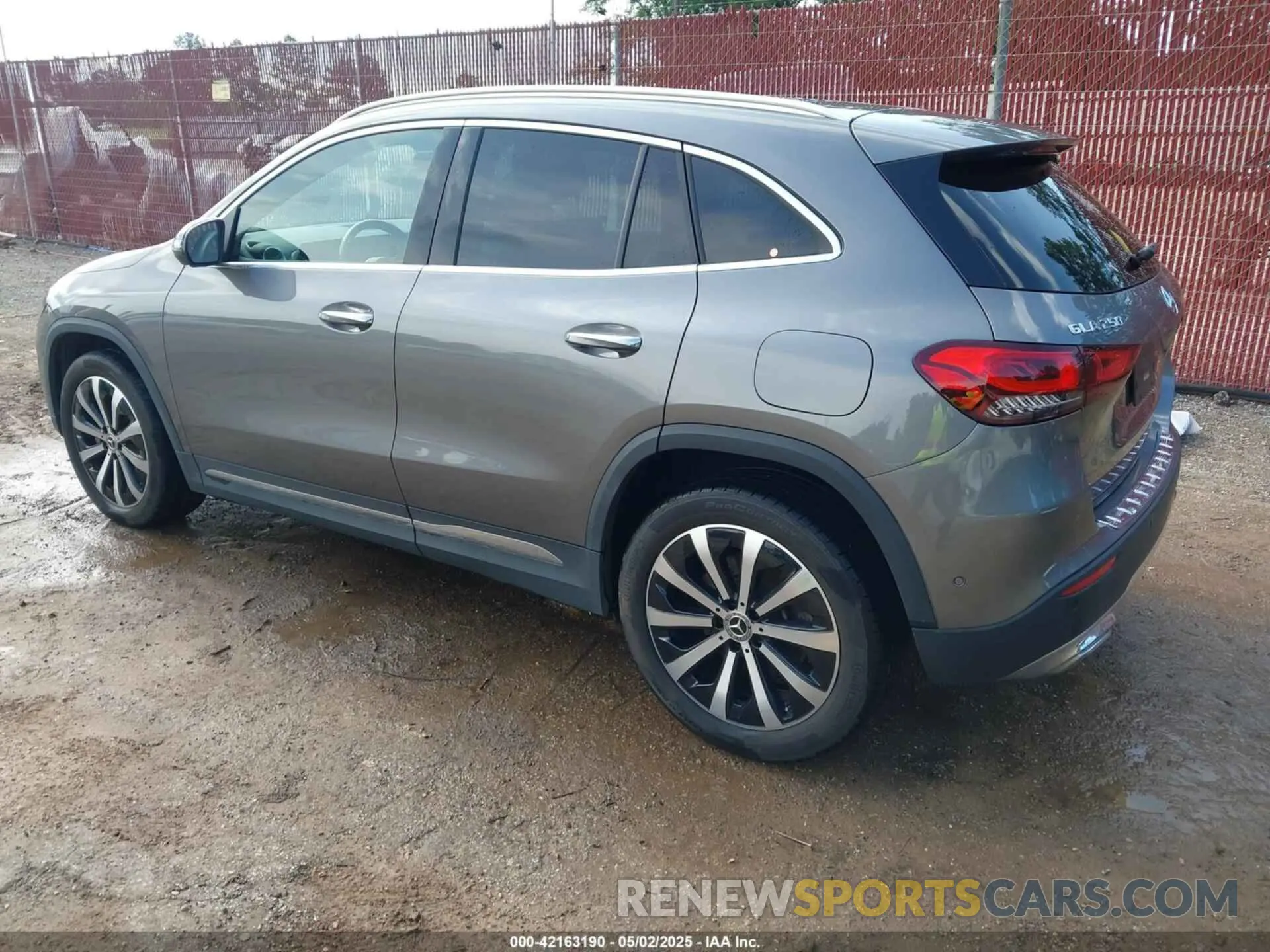 3 Photograph of a damaged car W1N4N4GB0NJ317272 MERCEDES-BENZ GLA 250 2022