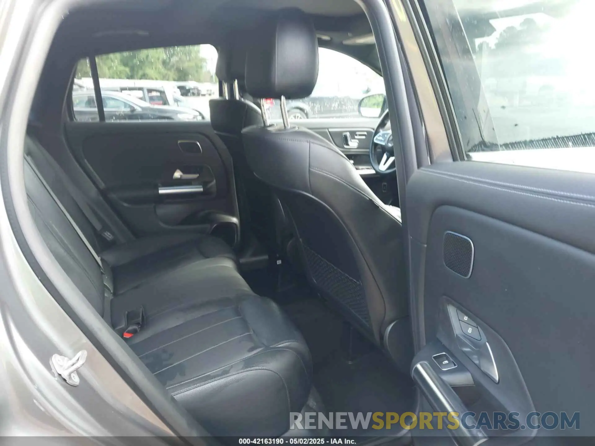 8 Photograph of a damaged car W1N4N4GB0NJ317272 MERCEDES-BENZ GLA 250 2022