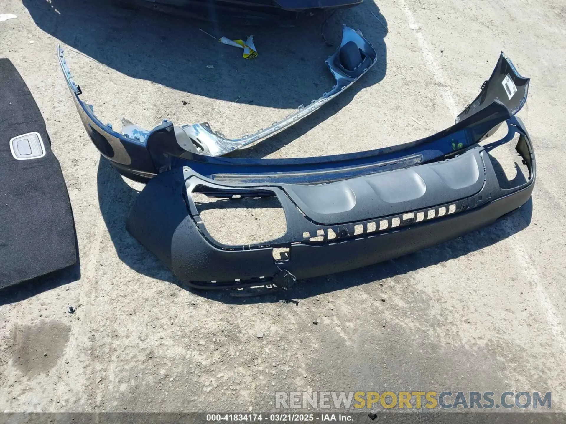 12 Photograph of a damaged car W1N4N4GB3NJ326127 MERCEDES-BENZ GLA 250 2022