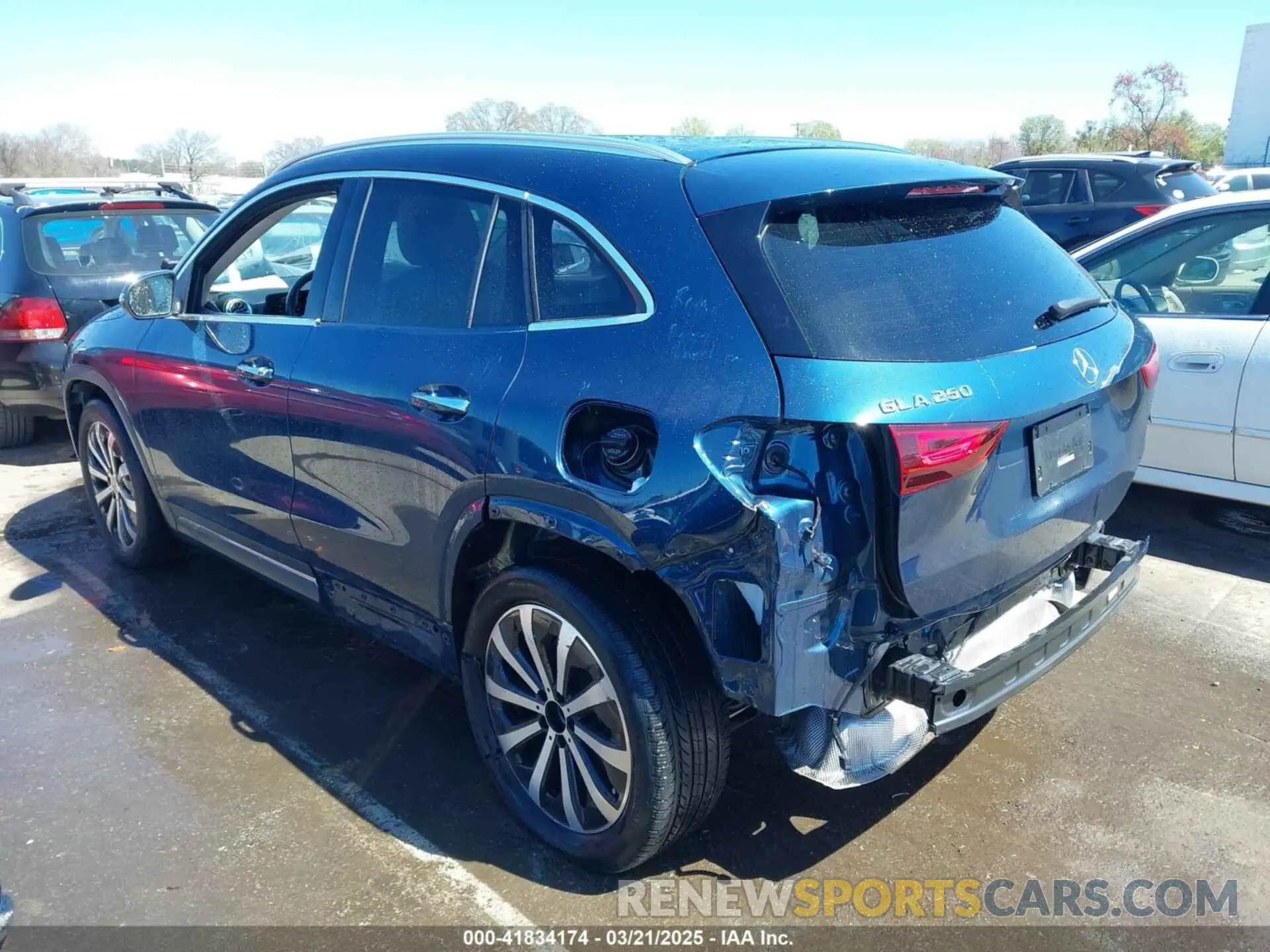 15 Photograph of a damaged car W1N4N4GB3NJ326127 MERCEDES-BENZ GLA 250 2022