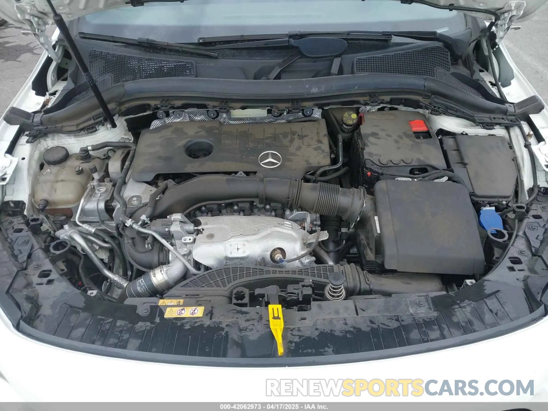 10 Photograph of a damaged car W1N4N4GB4NJ317937 MERCEDES-BENZ GLA 250 2022