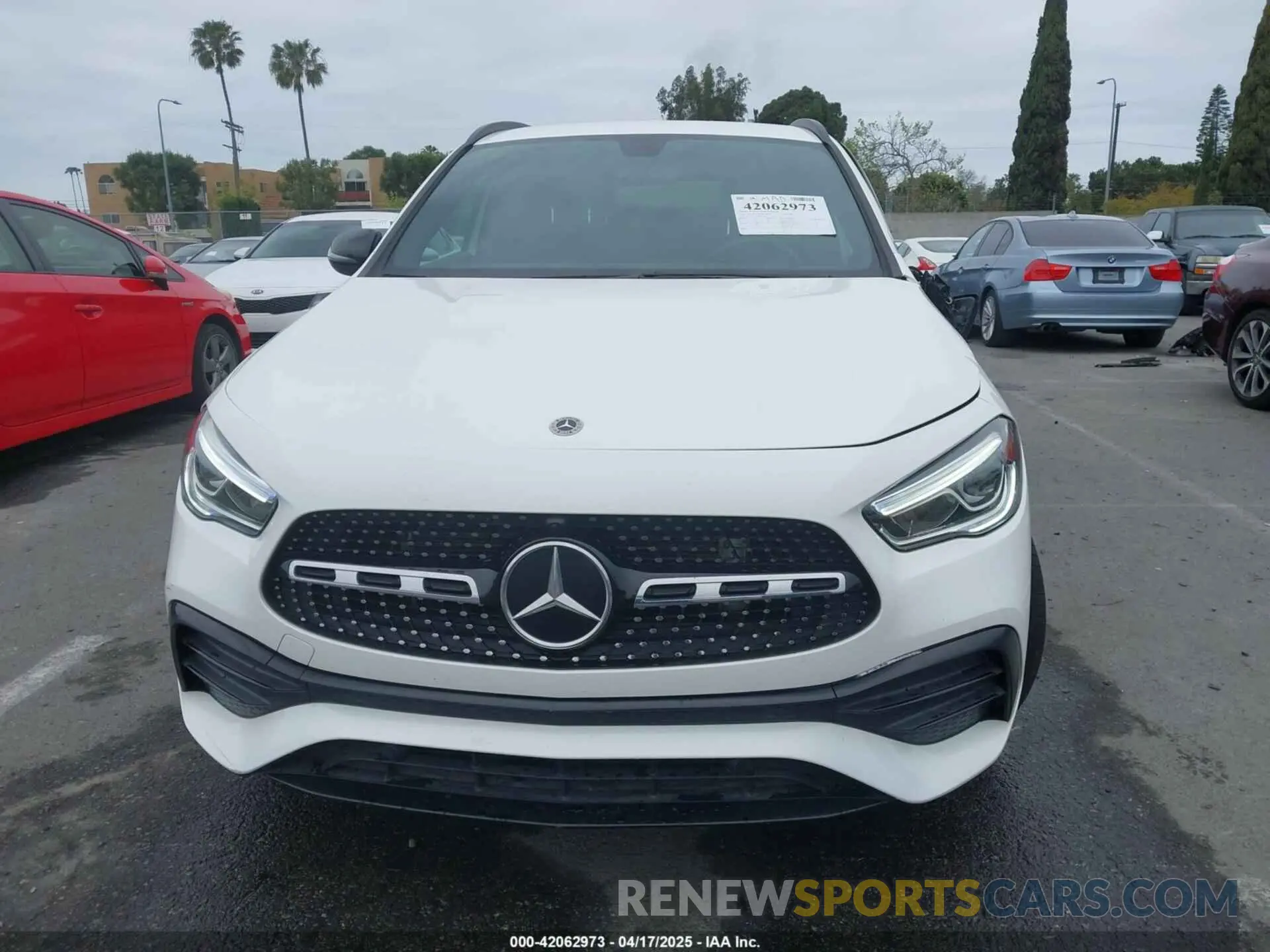 12 Photograph of a damaged car W1N4N4GB4NJ317937 MERCEDES-BENZ GLA 250 2022