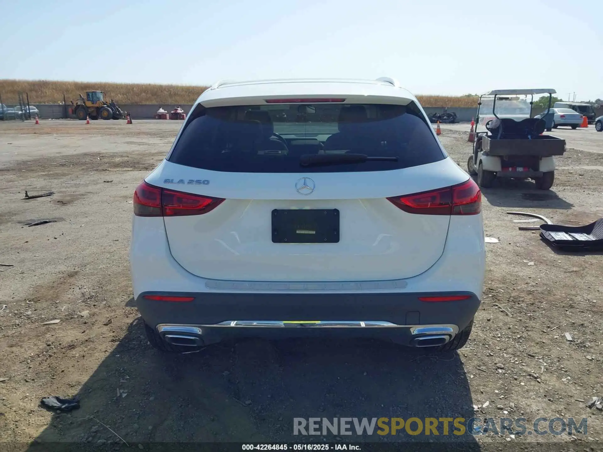 17 Photograph of a damaged car W1N4N4GB6NJ317650 MERCEDES-BENZ GLA 250 2022