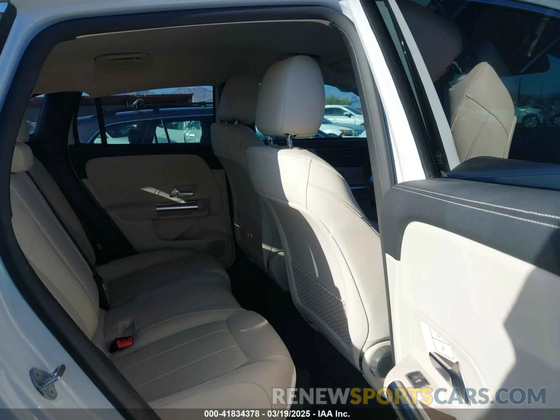 8 Photograph of a damaged car W1N4N4HB5NJ395075 MERCEDES-BENZ GLA 250 2022