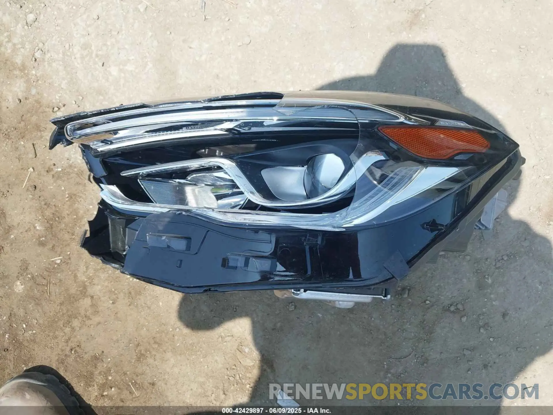 12 Photograph of a damaged car W1N4N4GB2PJ462073 MERCEDES-BENZ GLA 250 2023