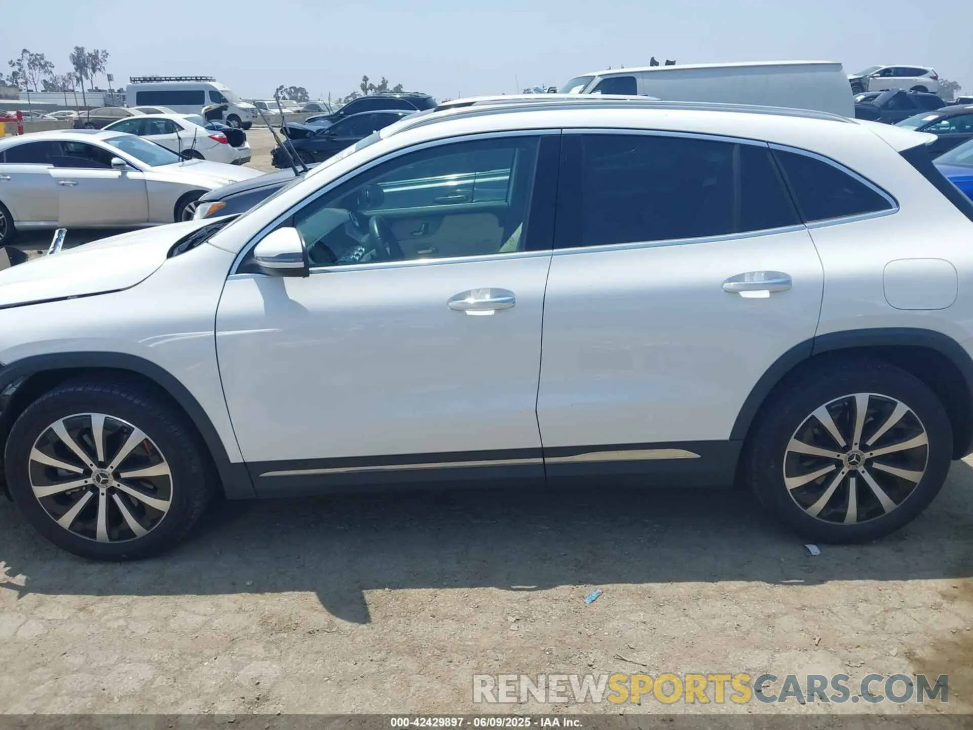 15 Photograph of a damaged car W1N4N4GB2PJ462073 MERCEDES-BENZ GLA 250 2023