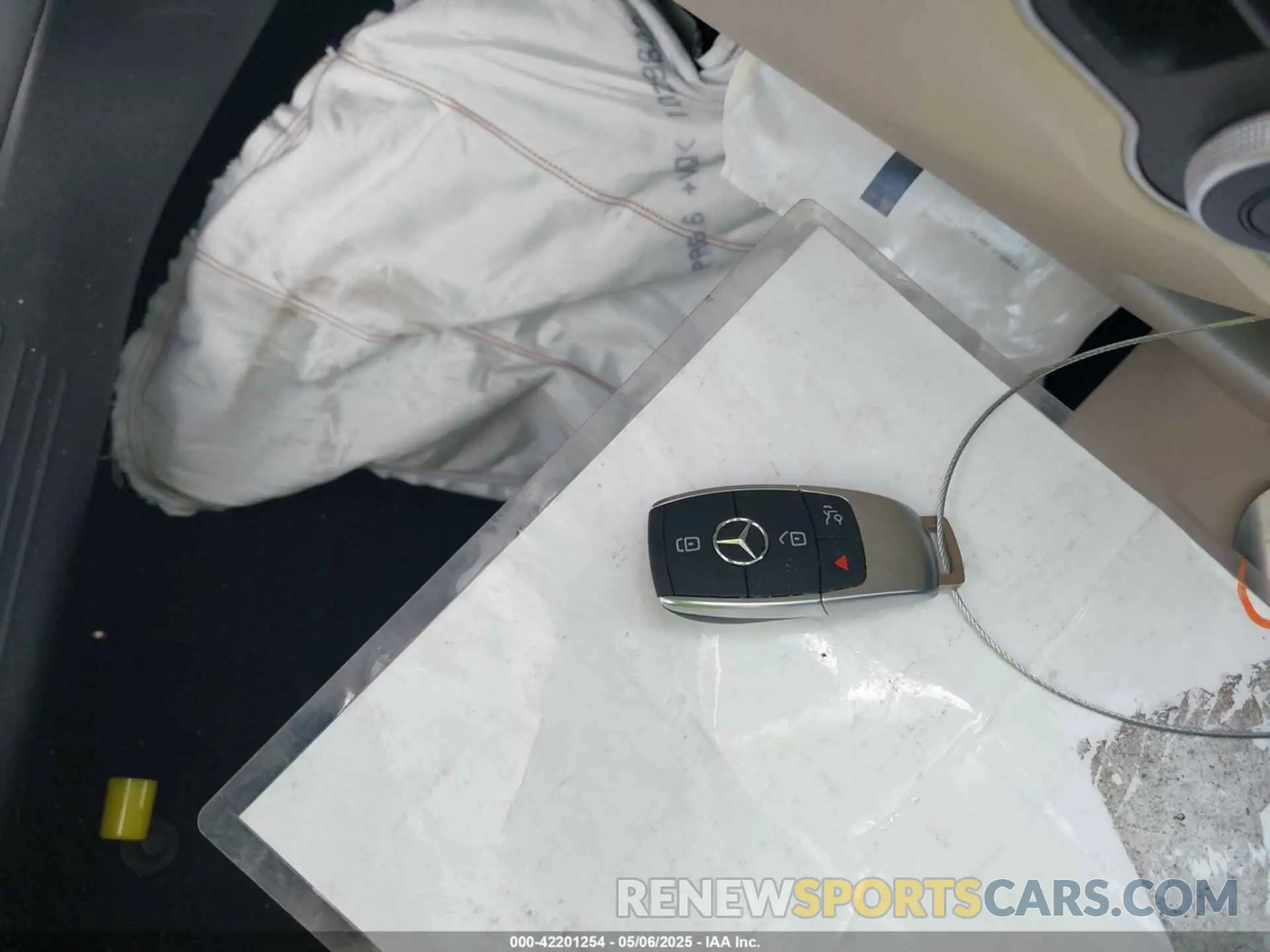 11 Photograph of a damaged car W1N4N4GB4PJ498699 MERCEDES-BENZ GLA 250 2023