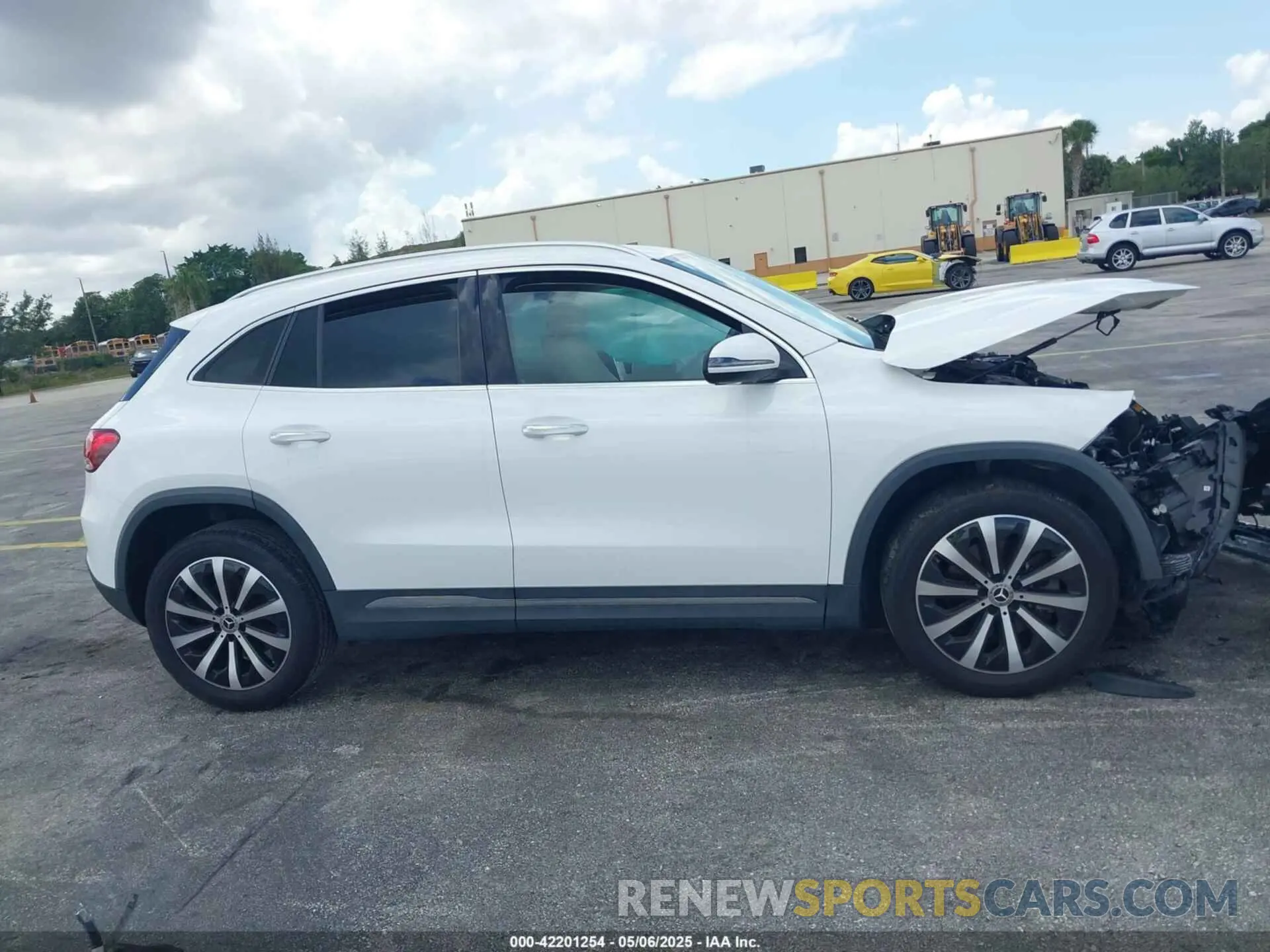 13 Photograph of a damaged car W1N4N4GB4PJ498699 MERCEDES-BENZ GLA 250 2023