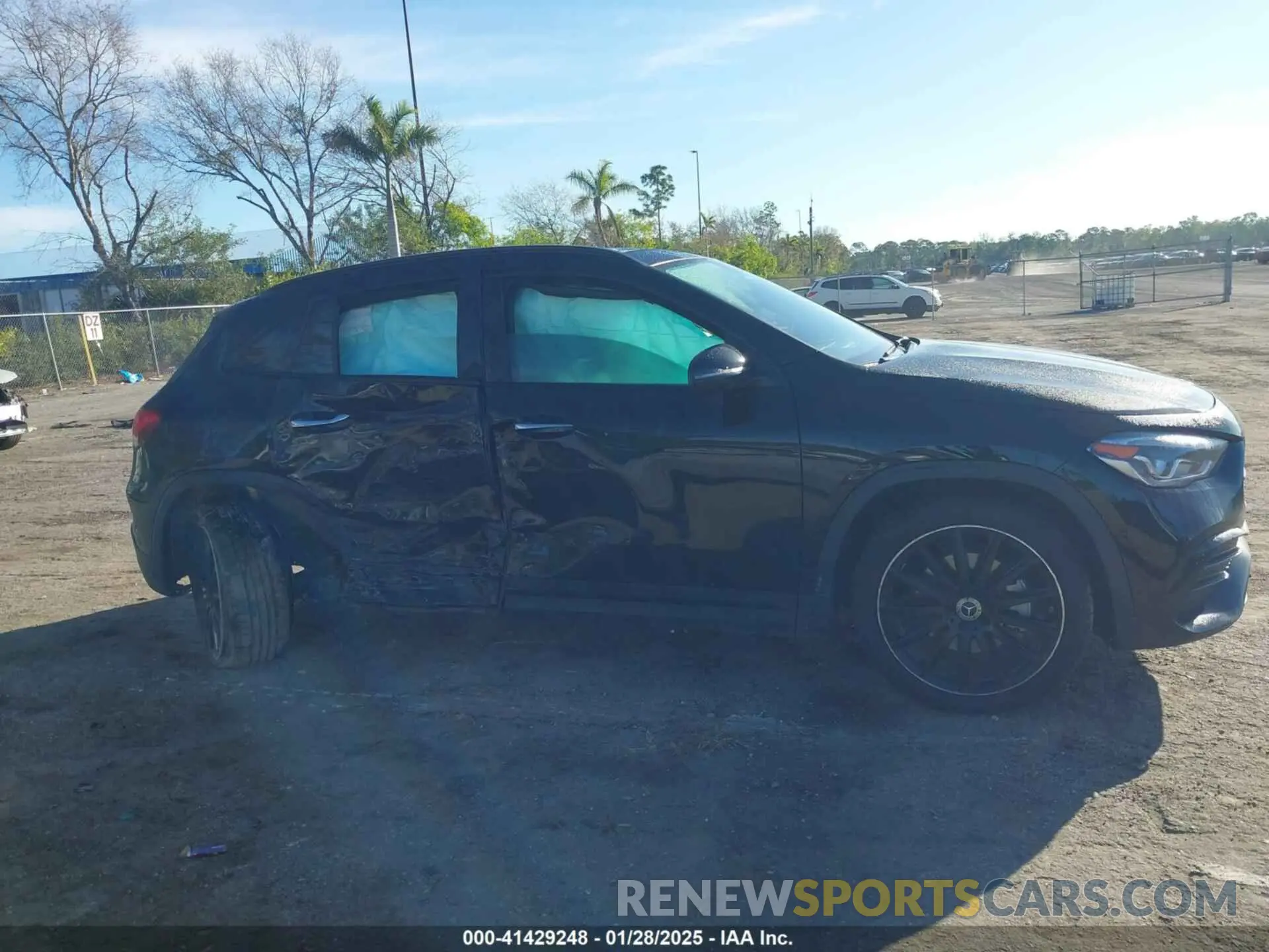12 Photograph of a damaged car W1N4N4GBXPJ499517 MERCEDES-BENZ GLA 250 2023