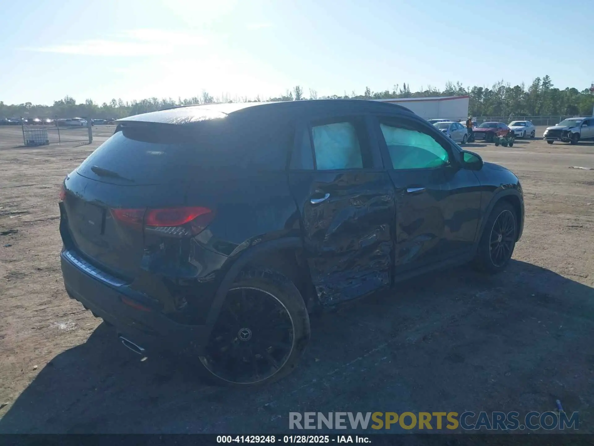 4 Photograph of a damaged car W1N4N4GBXPJ499517 MERCEDES-BENZ GLA 250 2023