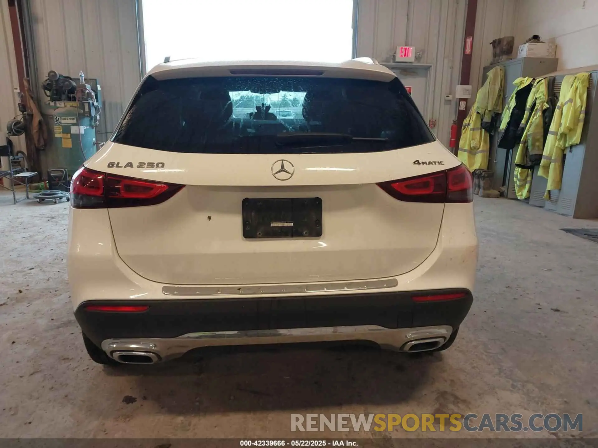 16 Photograph of a damaged car W1N4N4HB3PJ479110 MERCEDES-BENZ GLA 250 2023