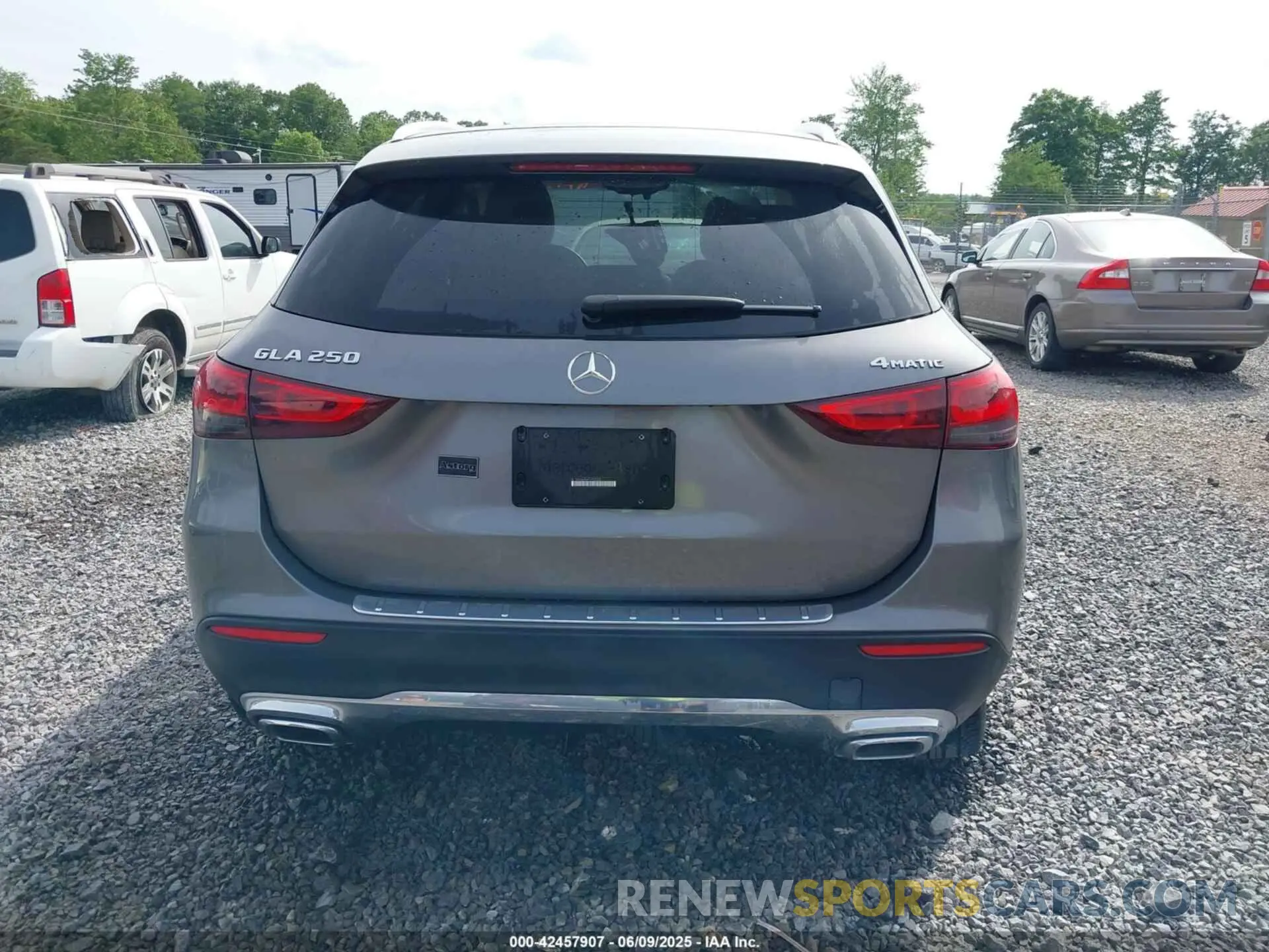 16 Photograph of a damaged car W1N4N4HB4PJ498555 MERCEDES-BENZ GLA 250 2023