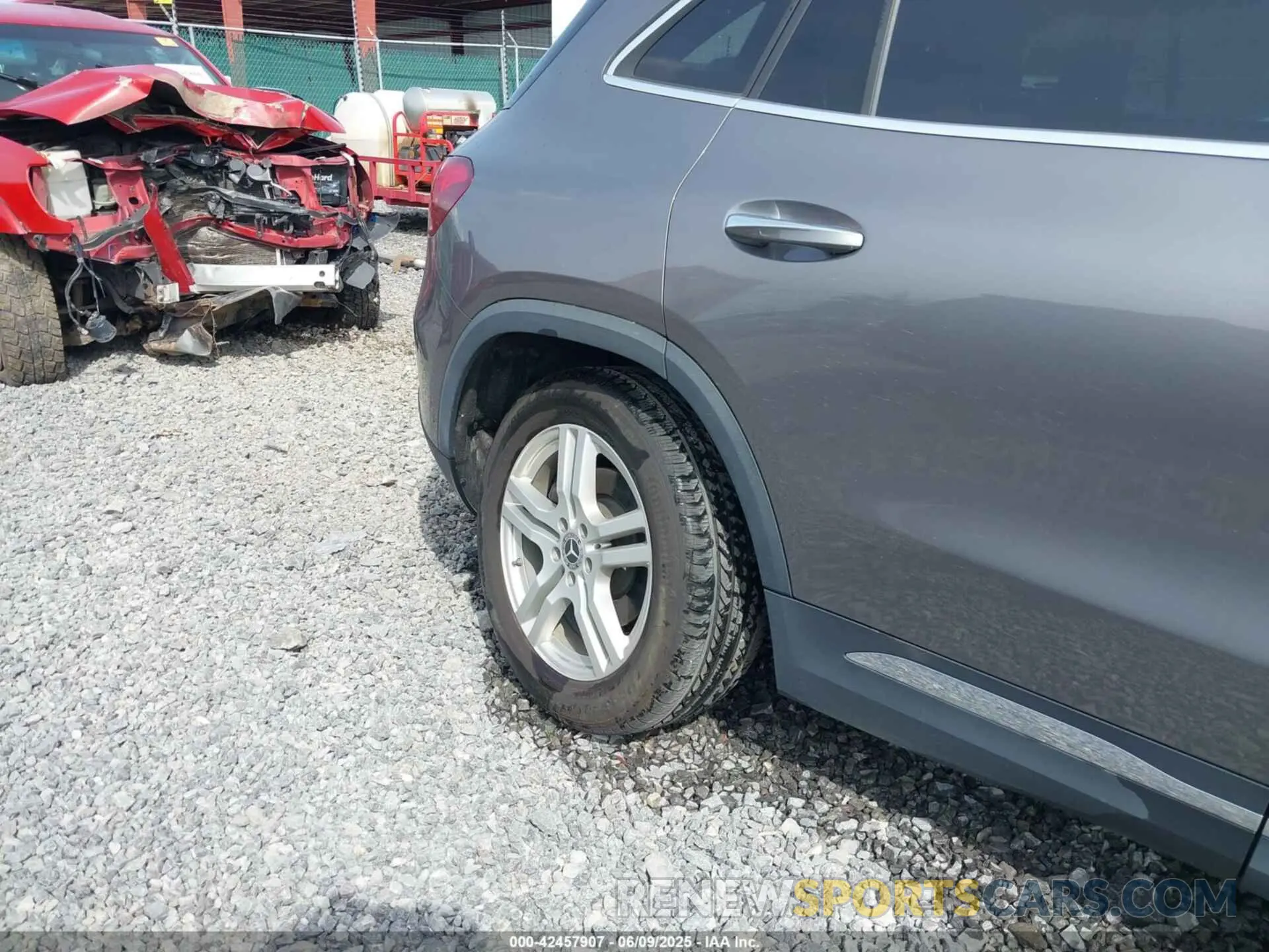 17 Photograph of a damaged car W1N4N4HB4PJ498555 MERCEDES-BENZ GLA 250 2023