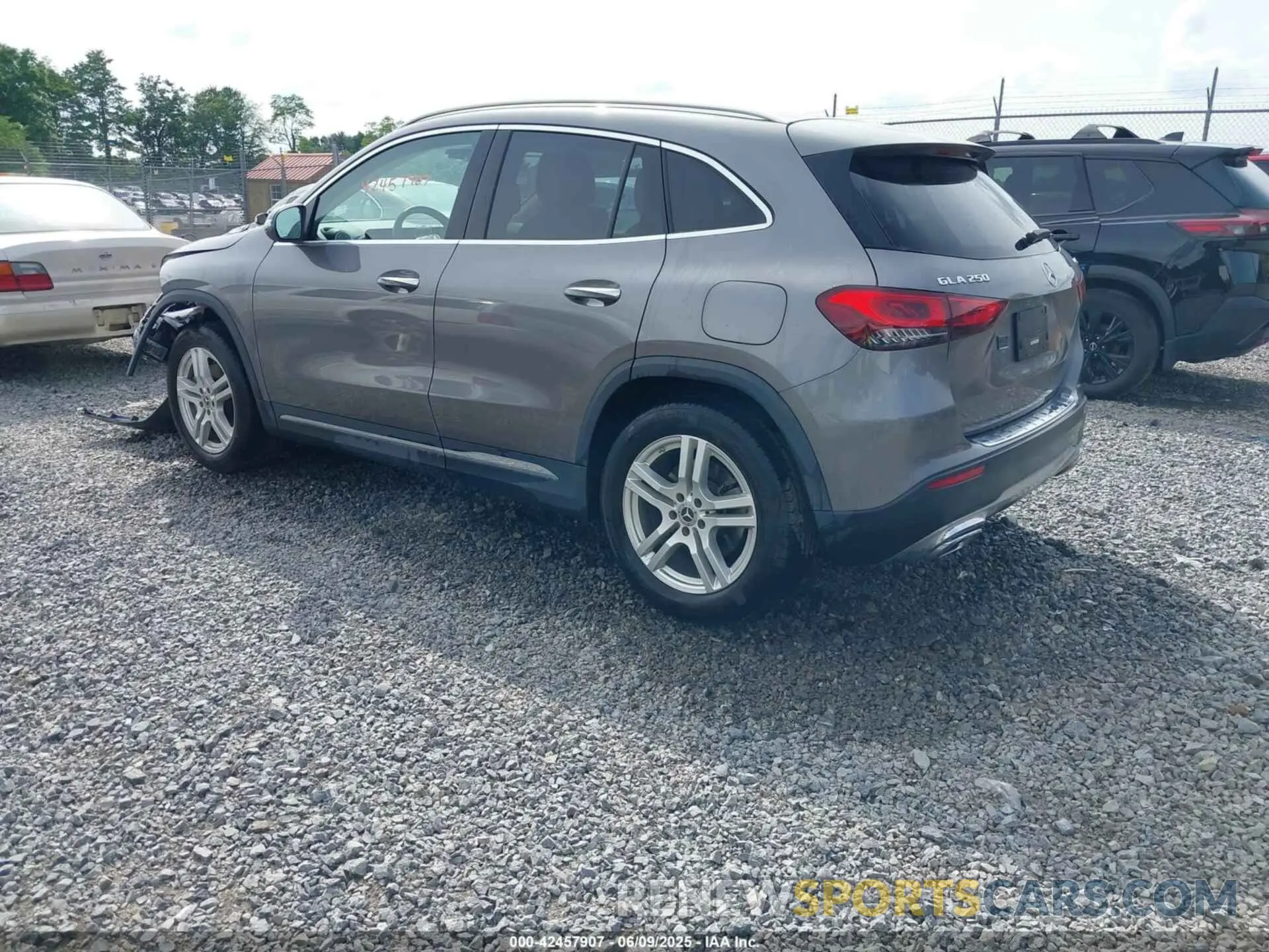 3 Photograph of a damaged car W1N4N4HB4PJ498555 MERCEDES-BENZ GLA 250 2023