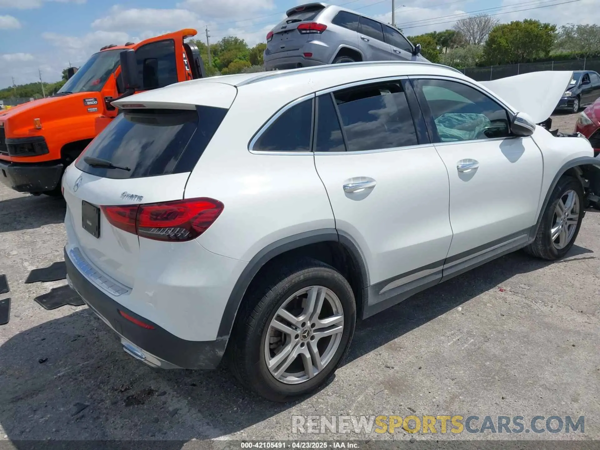 4 Фотография поврежденного автомобиля W1N4N4HB9PJ425648 MERCEDES-BENZ GLA 250 2023