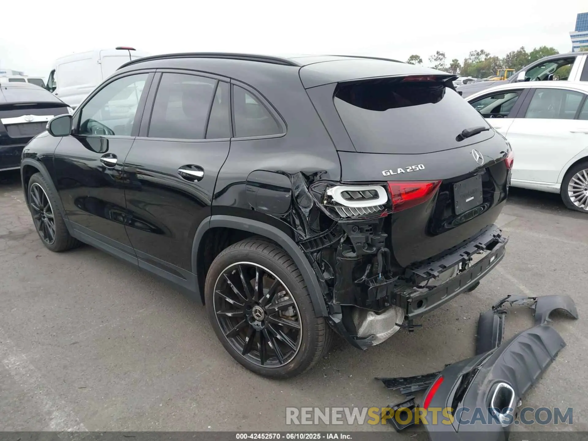 3 Photograph of a damaged car W1N4N4HB9PJ501806 MERCEDES-BENZ GLA 250 2023