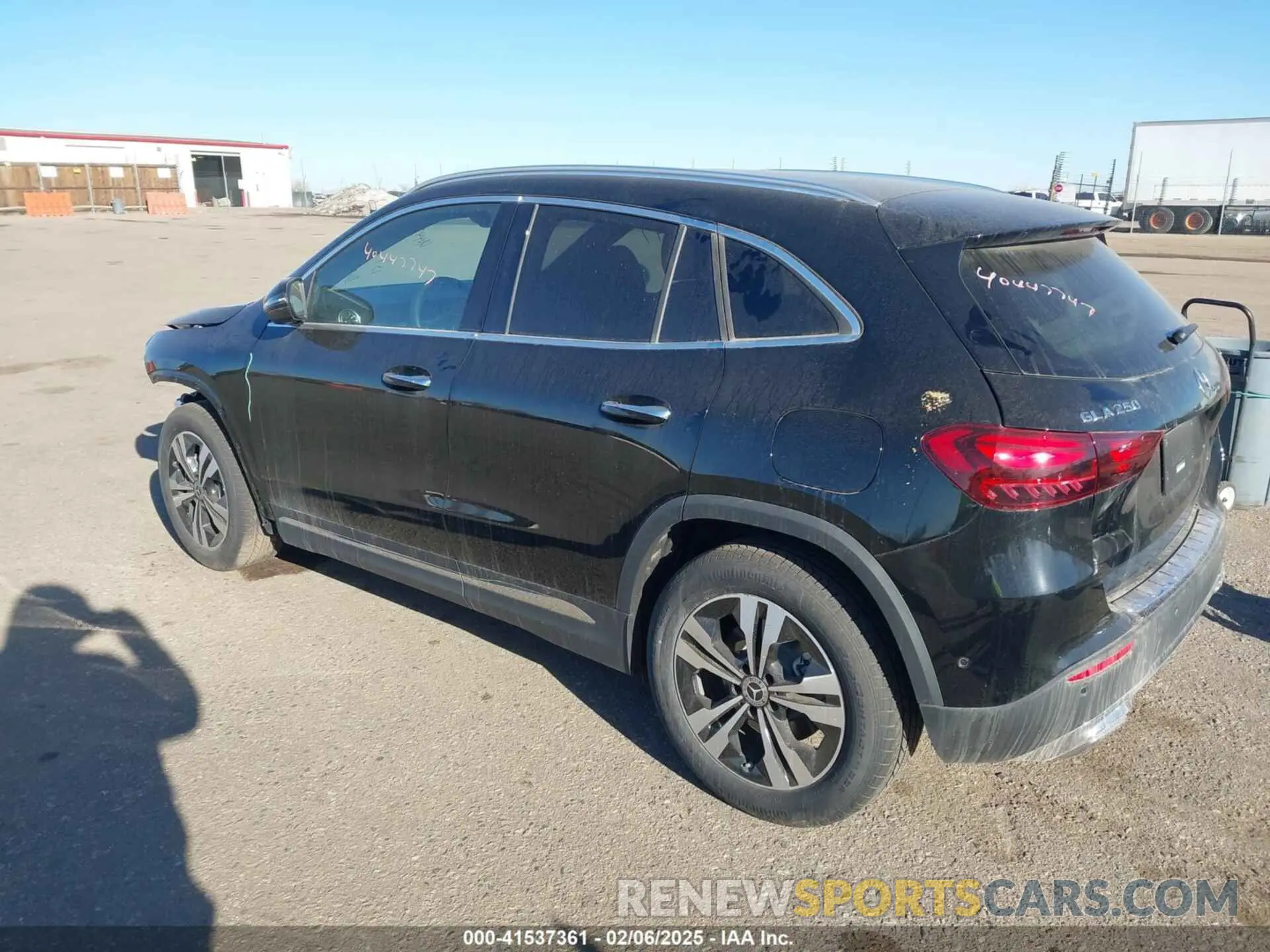 3 Photograph of a damaged car W1N4N4HBOSJ651134 MERCEDES-BENZ GLA 250 2025