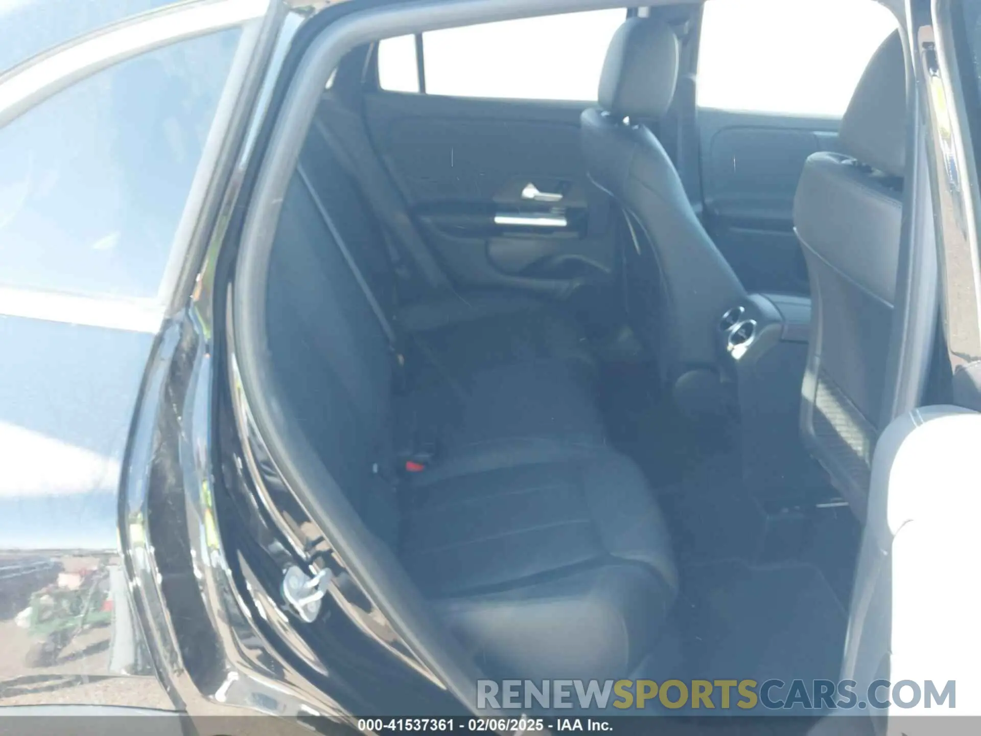 8 Photograph of a damaged car W1N4N4HBOSJ651134 MERCEDES-BENZ GLA 250 2025