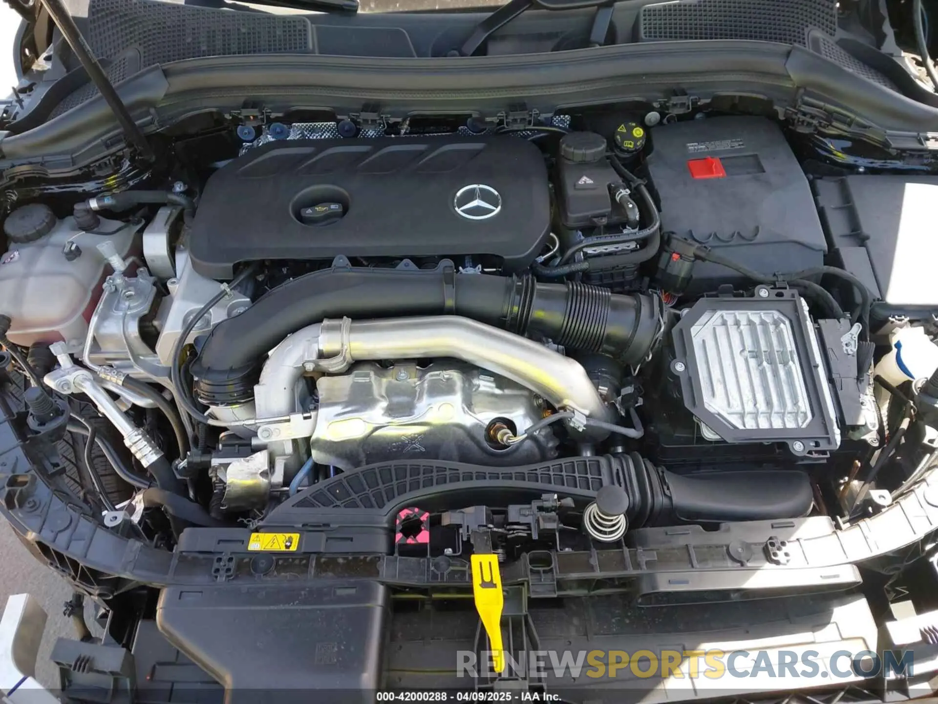 10 Photograph of a damaged car W1N4N4HBXSJ685162 MERCEDES-BENZ GLA 250 2025