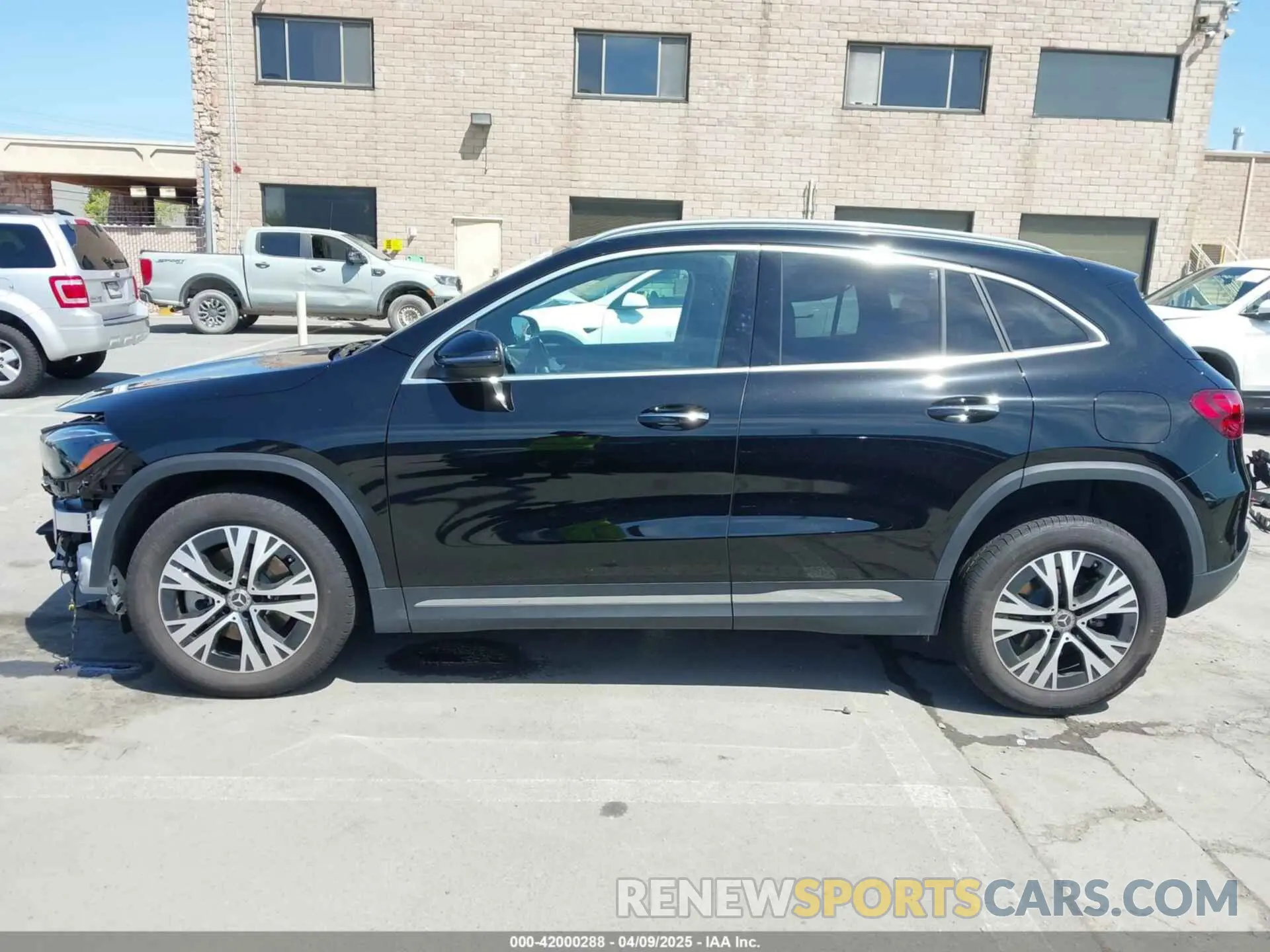 14 Photograph of a damaged car W1N4N4HBXSJ685162 MERCEDES-BENZ GLA 250 2025