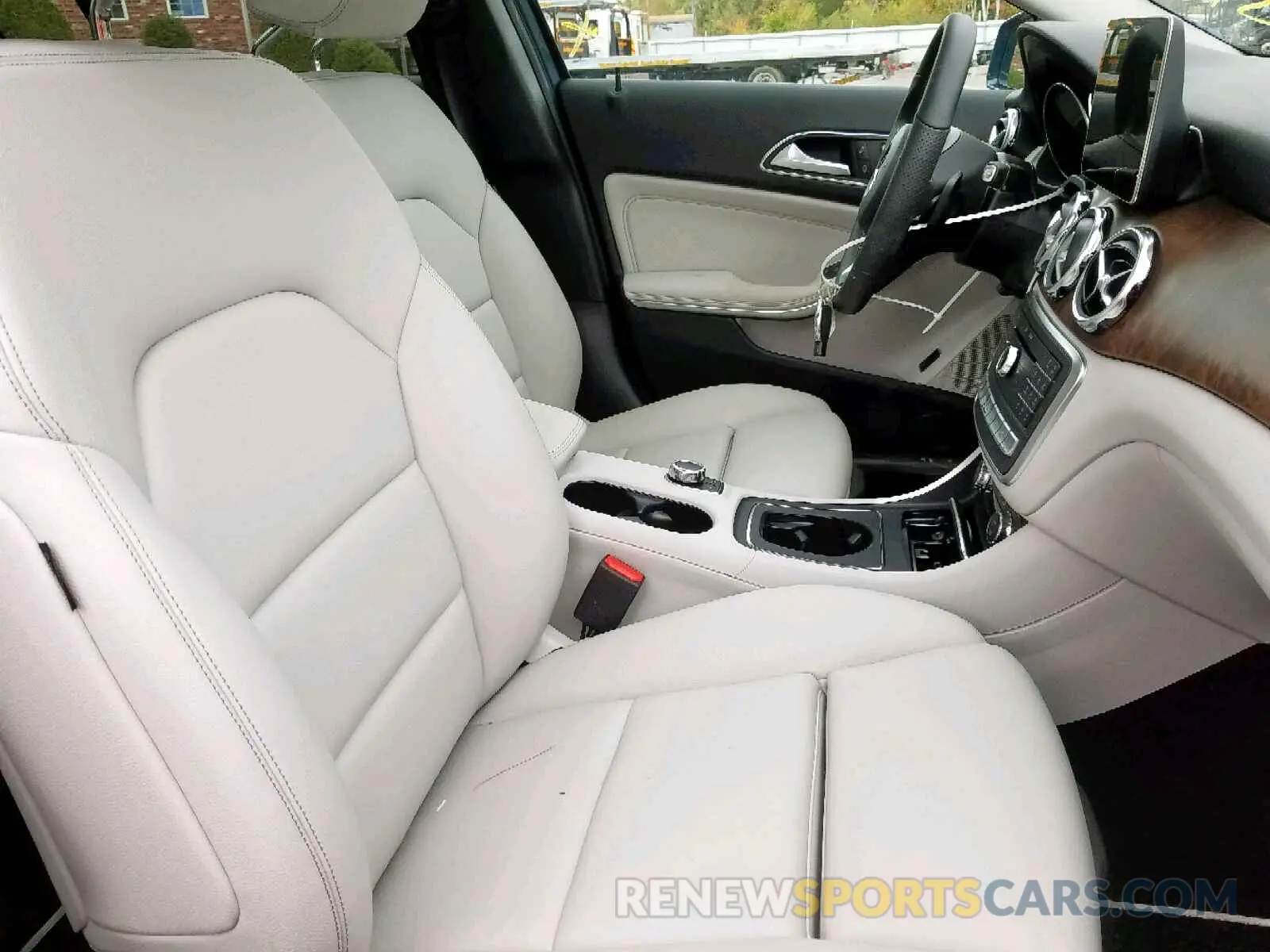 5 Фотография поврежденного автомобиля WDCTG4GB3KJ641691 MERCEDES-BENZ GLA 250 4M 2019