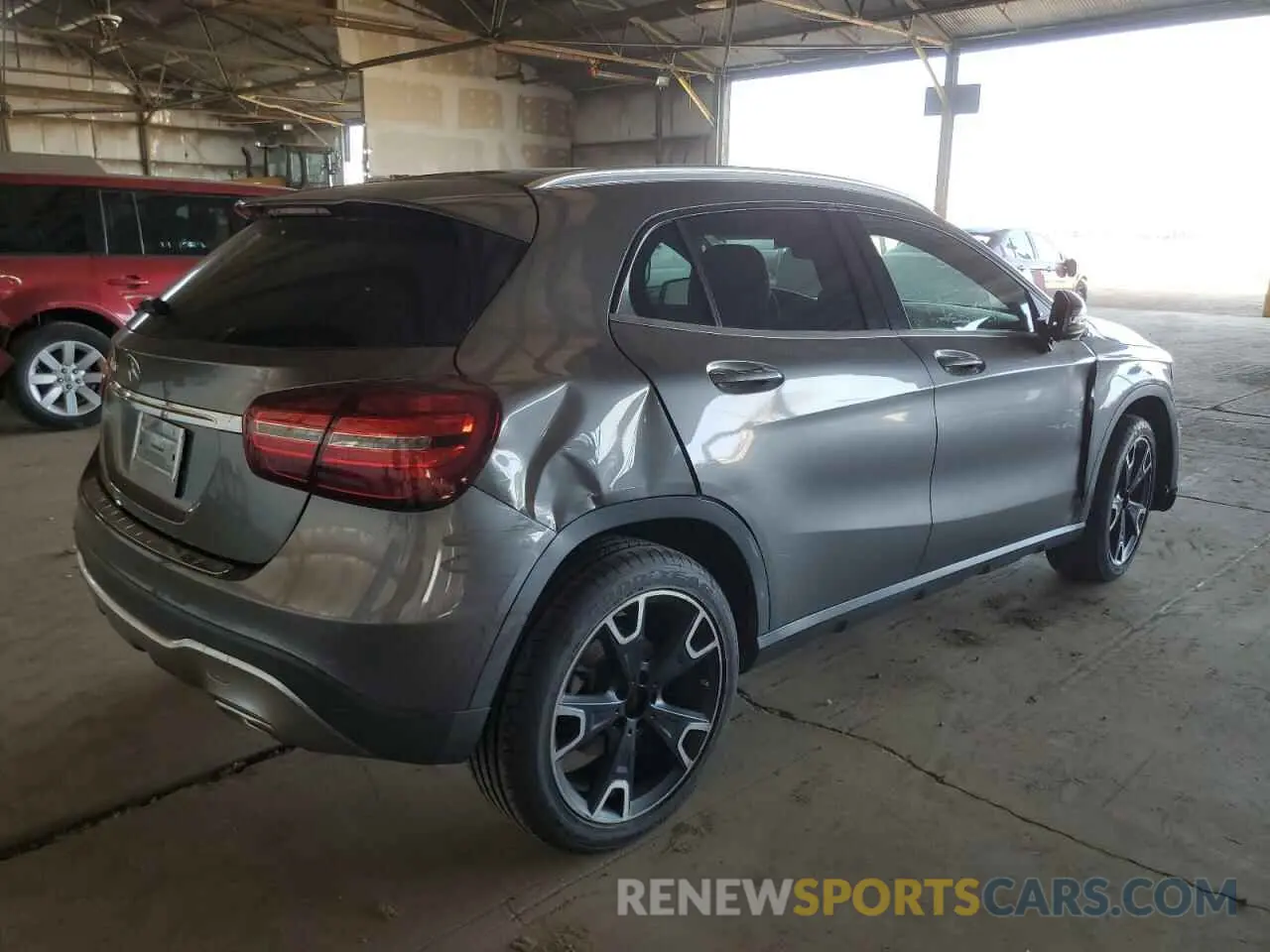 3 Фотография поврежденного автомобиля WDCTG4EB1KJ611026 MERCEDES-BENZ GLA-CLASS 2019