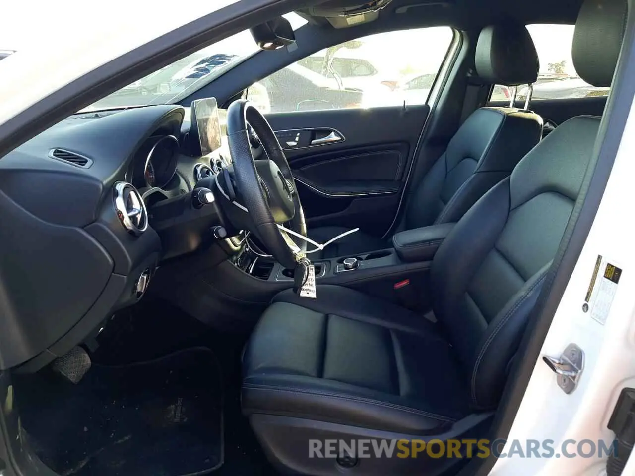 7 Фотография поврежденного автомобиля WDCTG4EB1KU006471 MERCEDES-BENZ GLA-CLASS 2019