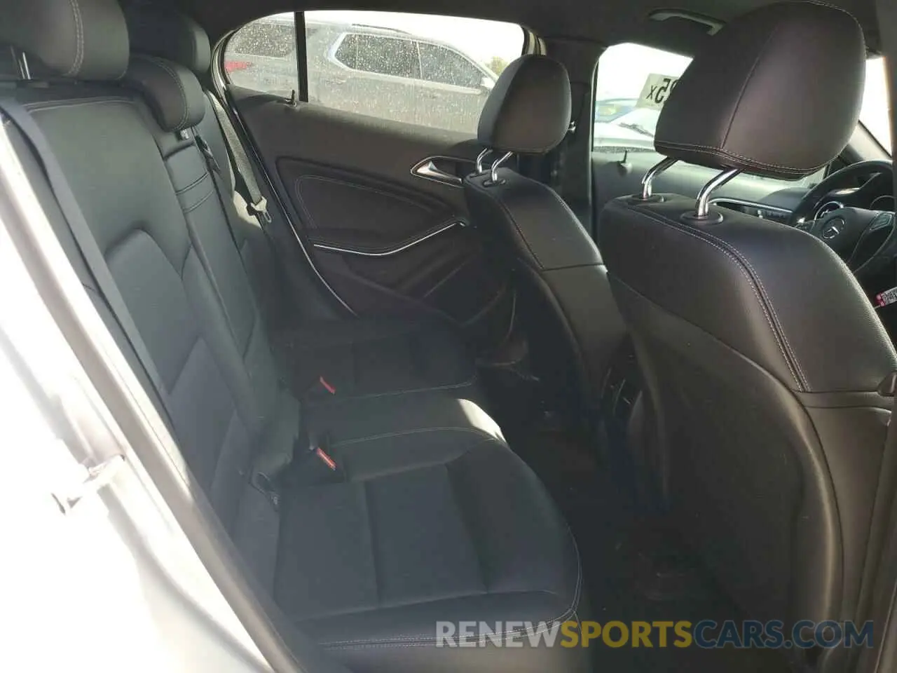 10 Photograph of a damaged car WDCTG4EB2KJ551743 MERCEDES-BENZ GLA-CLASS 2019