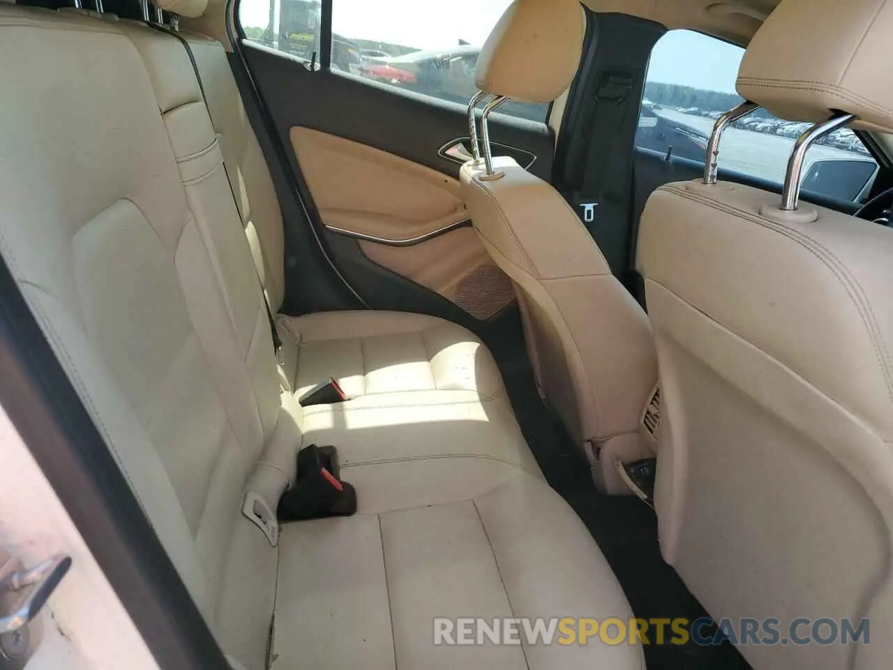 10 Photograph of a damaged car WDCTG4EB2KU002509 MERCEDES-BENZ GLA-CLASS 2019