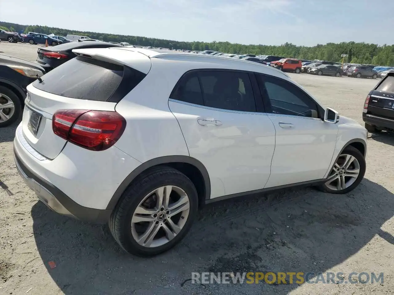 3 Photograph of a damaged car WDCTG4EB2KU002509 MERCEDES-BENZ GLA-CLASS 2019