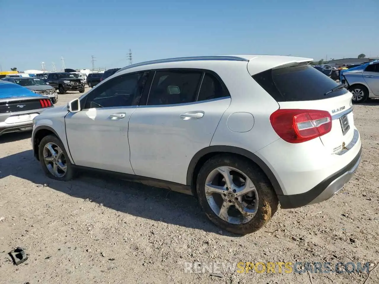 2 Фотография поврежденного автомобиля WDCTG4EB5KJ574983 MERCEDES-BENZ GLA-CLASS 2019