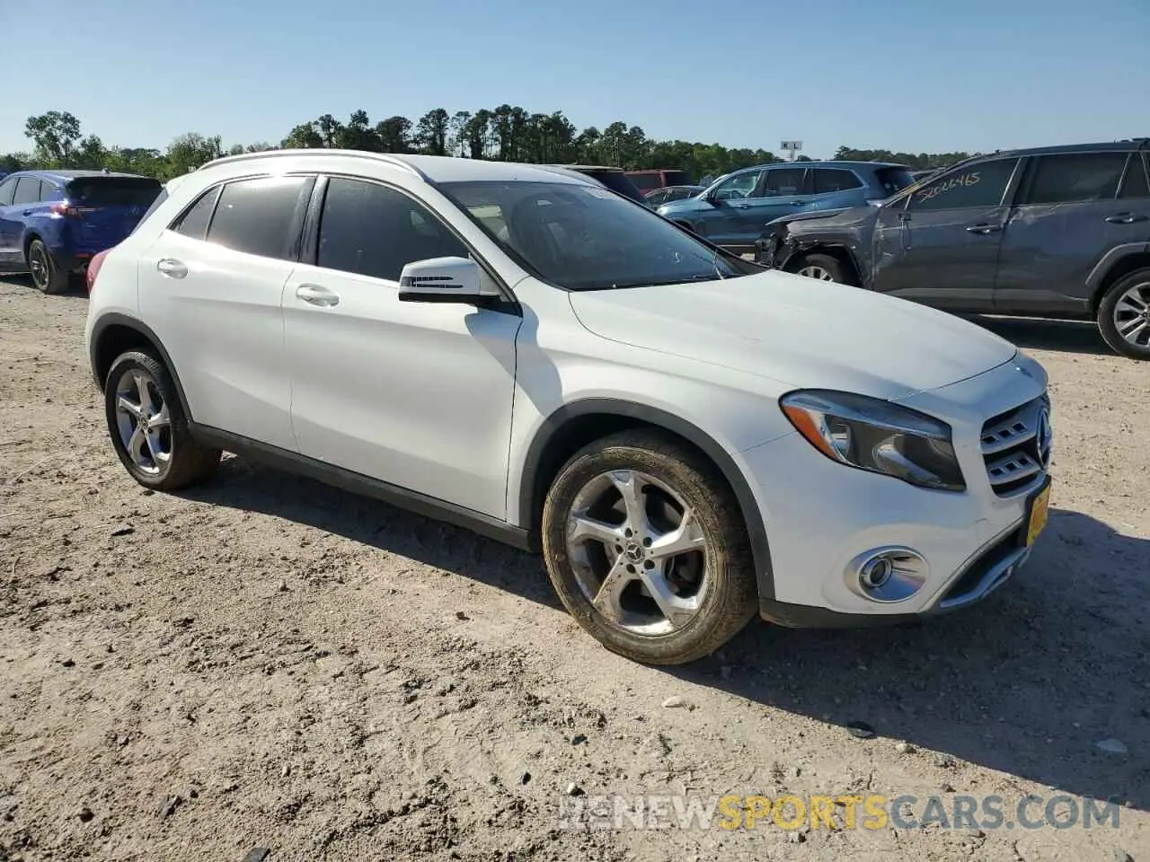 4 Фотография поврежденного автомобиля WDCTG4EB5KJ574983 MERCEDES-BENZ GLA-CLASS 2019