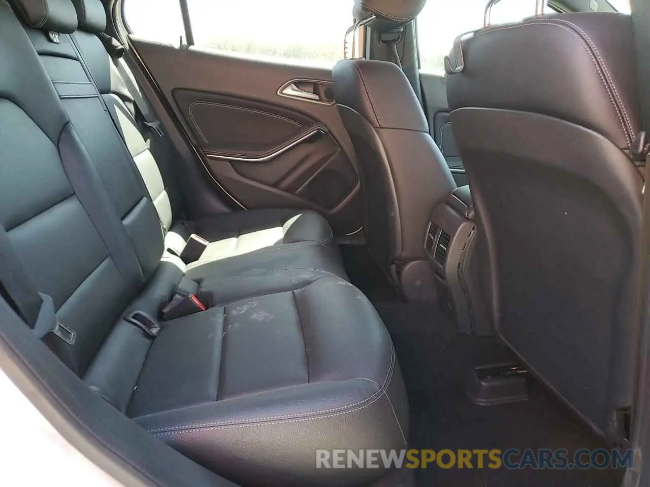 11 Photograph of a damaged car WDCTG4EB5KU016551 MERCEDES-BENZ GLA-CLASS 2019