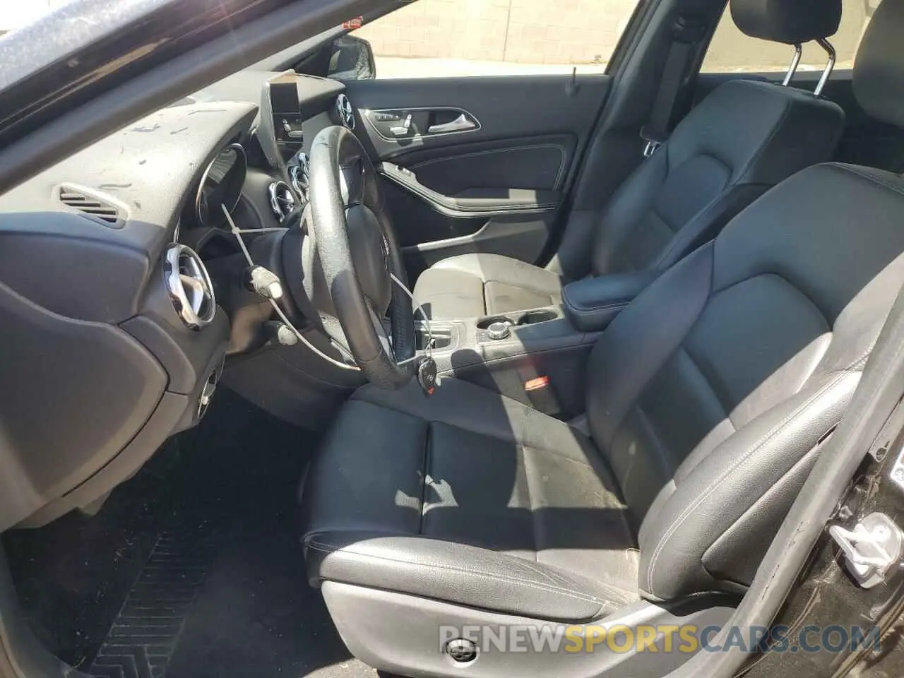 7 Фотография поврежденного автомобиля WDCTG4EB6KU019989 MERCEDES-BENZ GLA-CLASS 2019