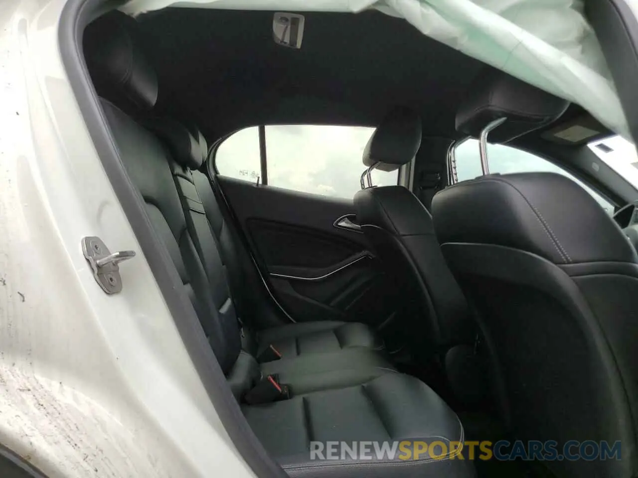 11 Фотография поврежденного автомобиля WDCTG4EB9KU000918 MERCEDES-BENZ GLA-CLASS 2019